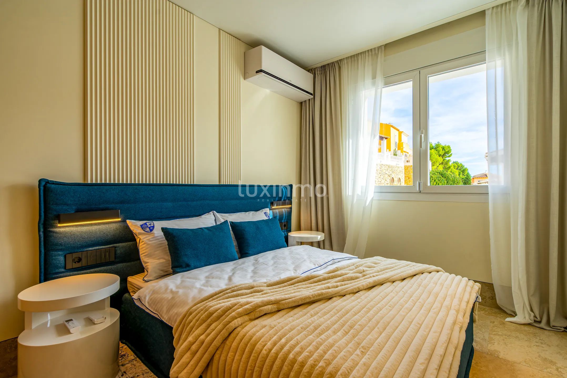 Terraced house with designer renovation and sea views in Altea Hills — photo 38
