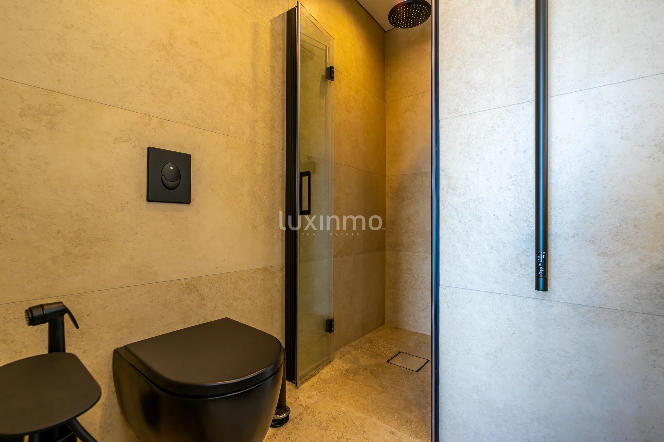 Terraced house with designer renovation and sea views in Altea Hills — photo 32