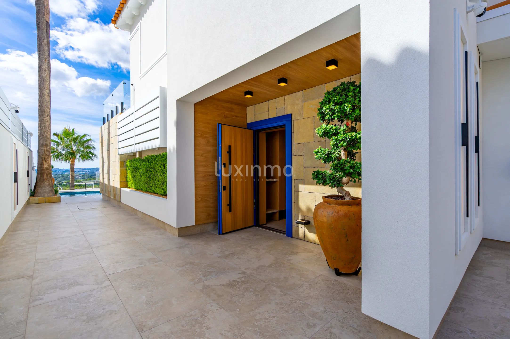 Terraced house with designer renovation and sea views in Altea Hills — photo 7