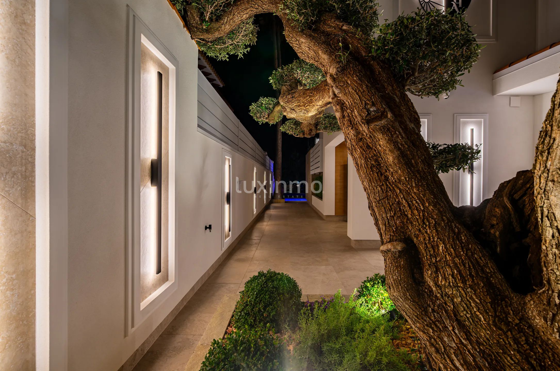 Terraced house with designer renovation and sea views in Altea Hills — photo 85