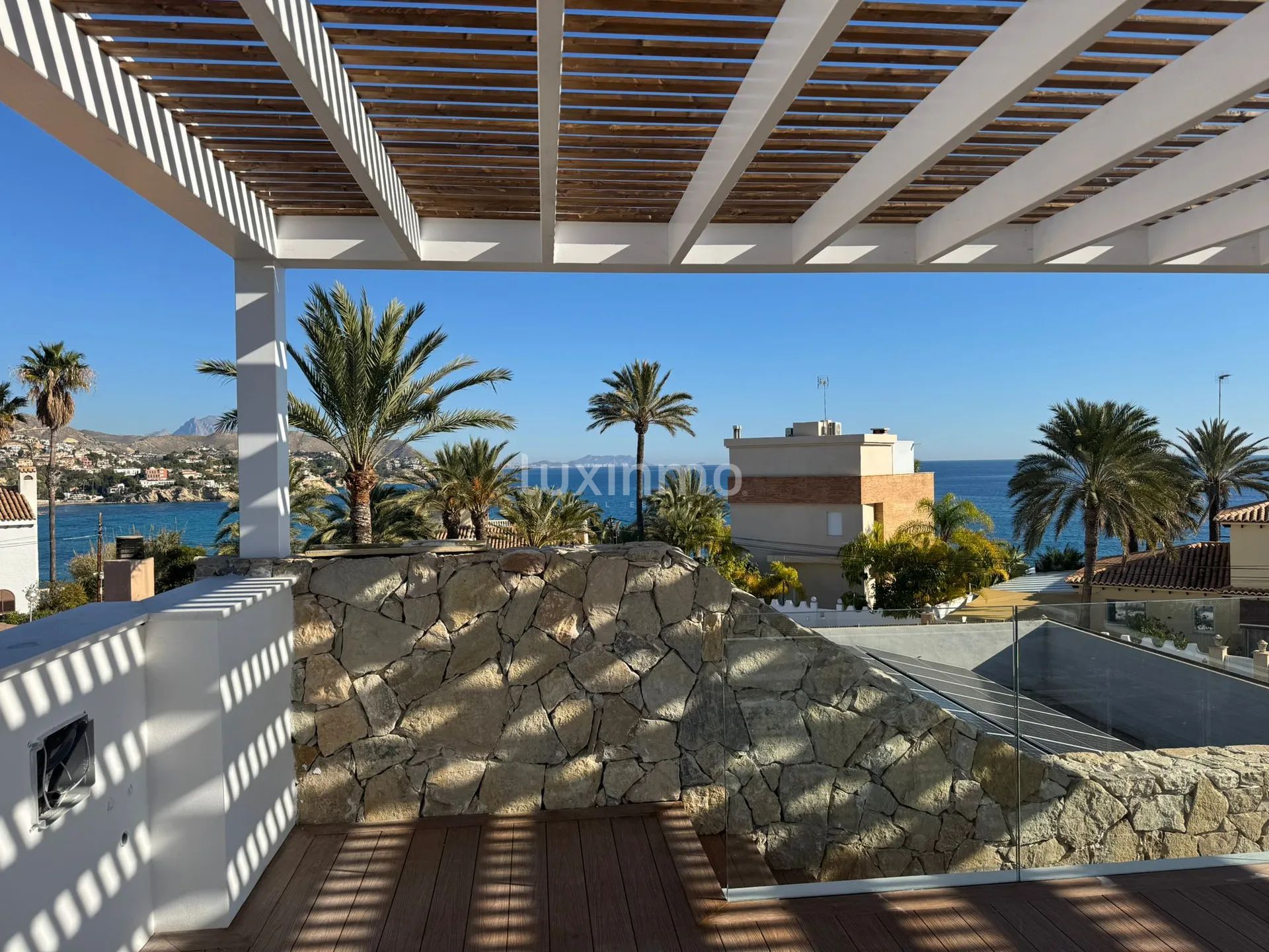 Charming Remodeled 5-Bedroom Detached House in Coveta Fumá — photo 11