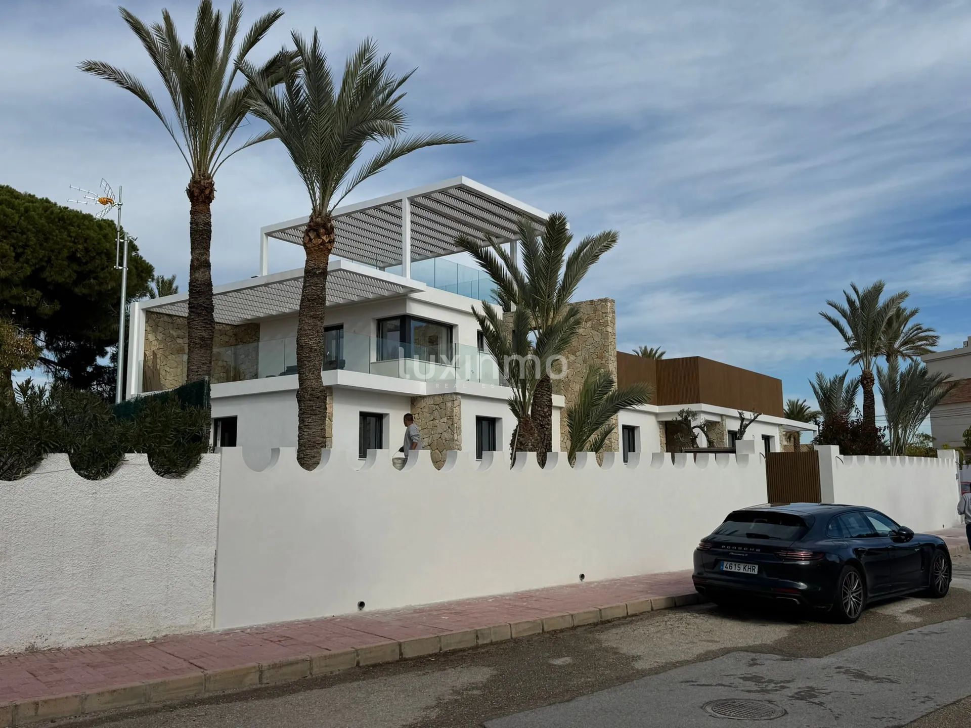 Charming Remodeled 5-Bedroom Detached House in Coveta Fumá — photo 12