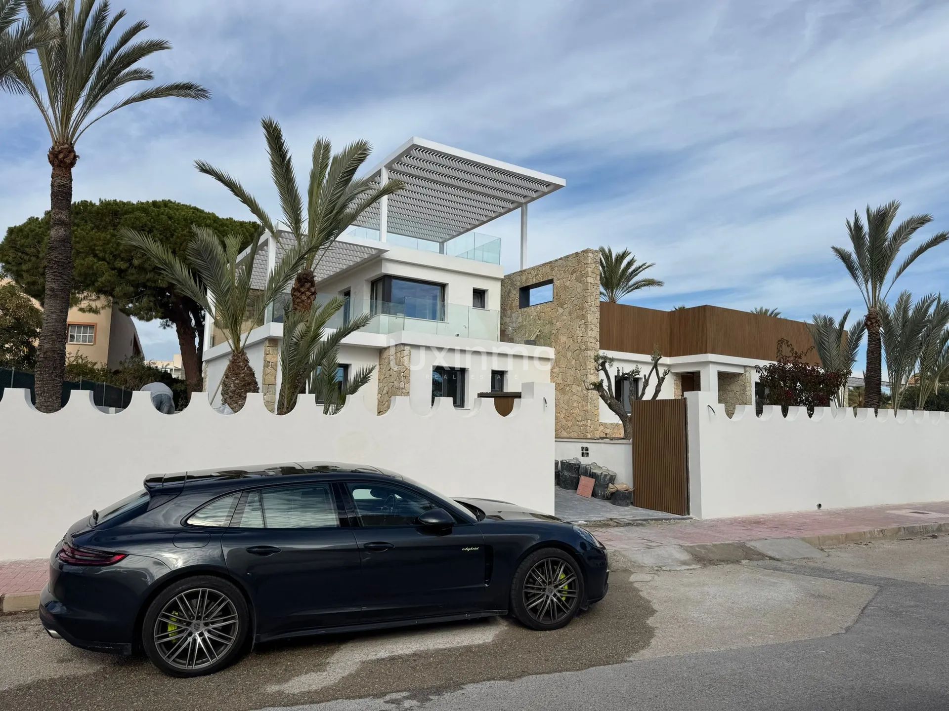 Charming Remodeled 5-Bedroom Detached House in Coveta Fumá — photo 13