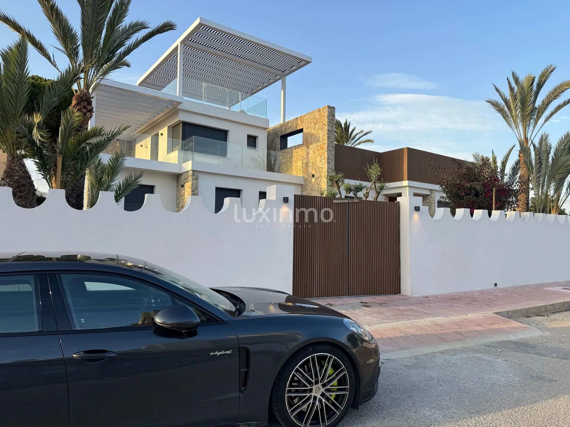 Charming Remodeled 5-Bedroom Detached House in Coveta Fumá — photo 14