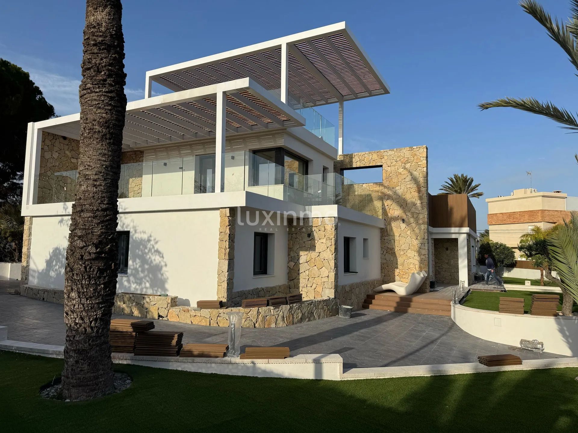 Charming Remodeled 5-Bedroom Detached House in Coveta Fumá — photo 15