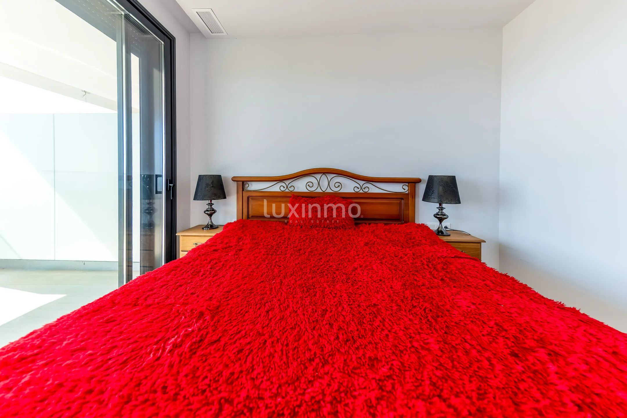 Modern appartement met 2 slaapkamers te koop met uitzicht op zee — photo 14