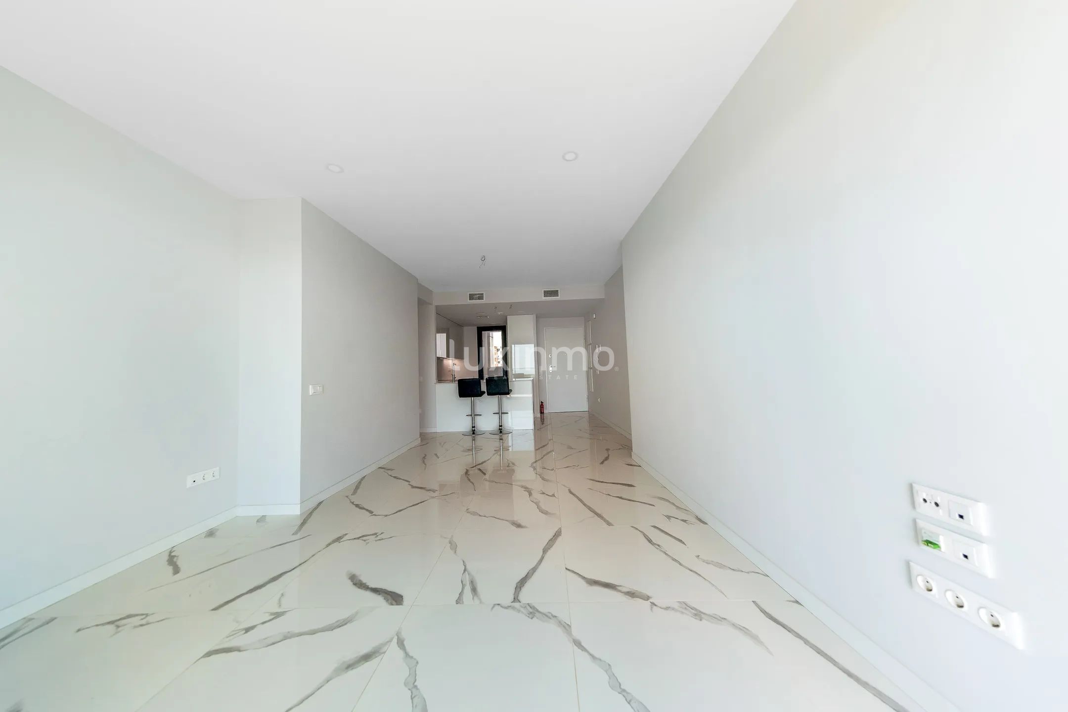 Modern appartement met 2 slaapkamers te koop met uitzicht op zee — photo 7