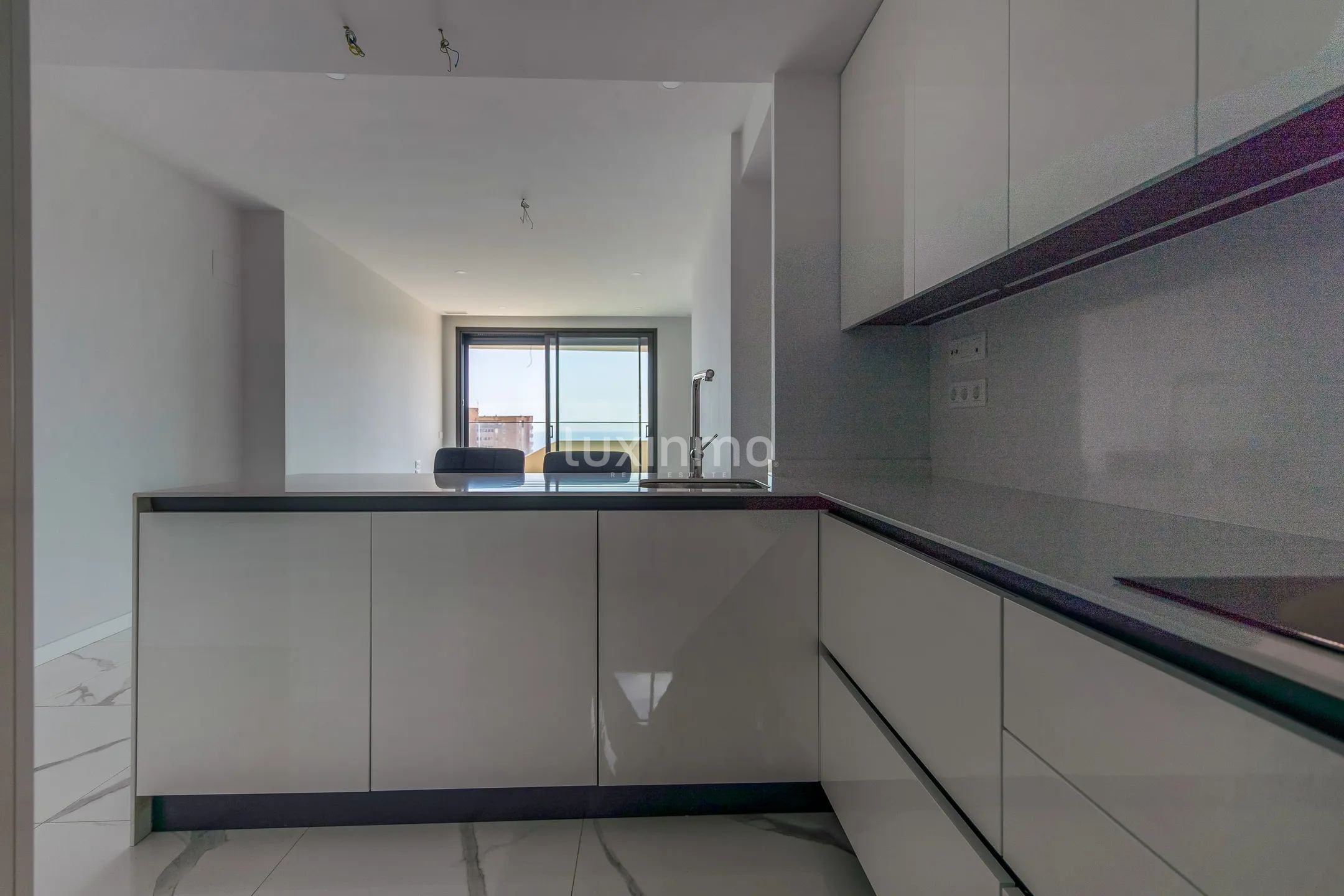 Modern appartement met 2 slaapkamers te koop met uitzicht op zee — photo 10