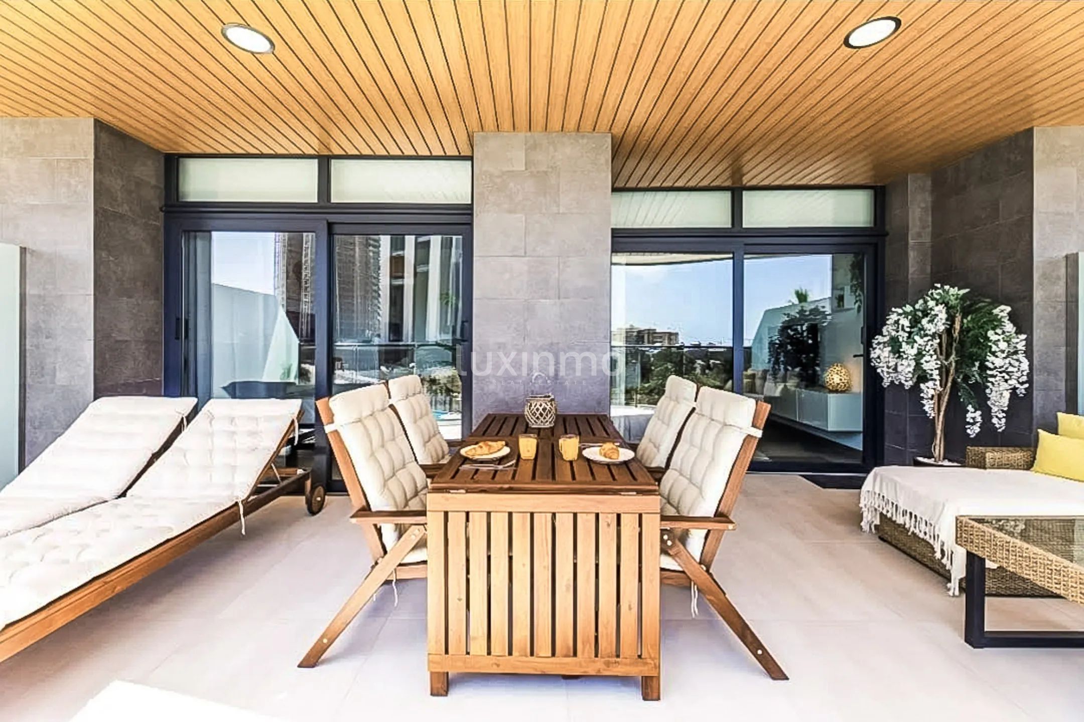 Oszałamiający nowoczesny apartament na sprzedaż w Playa de Poniente — photo 4