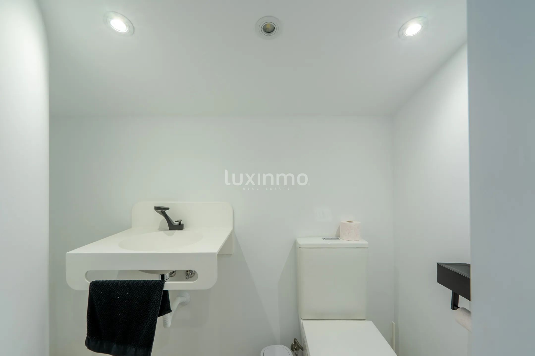 Villa with spectacular sea views for rent in Altea Hills — photo 11