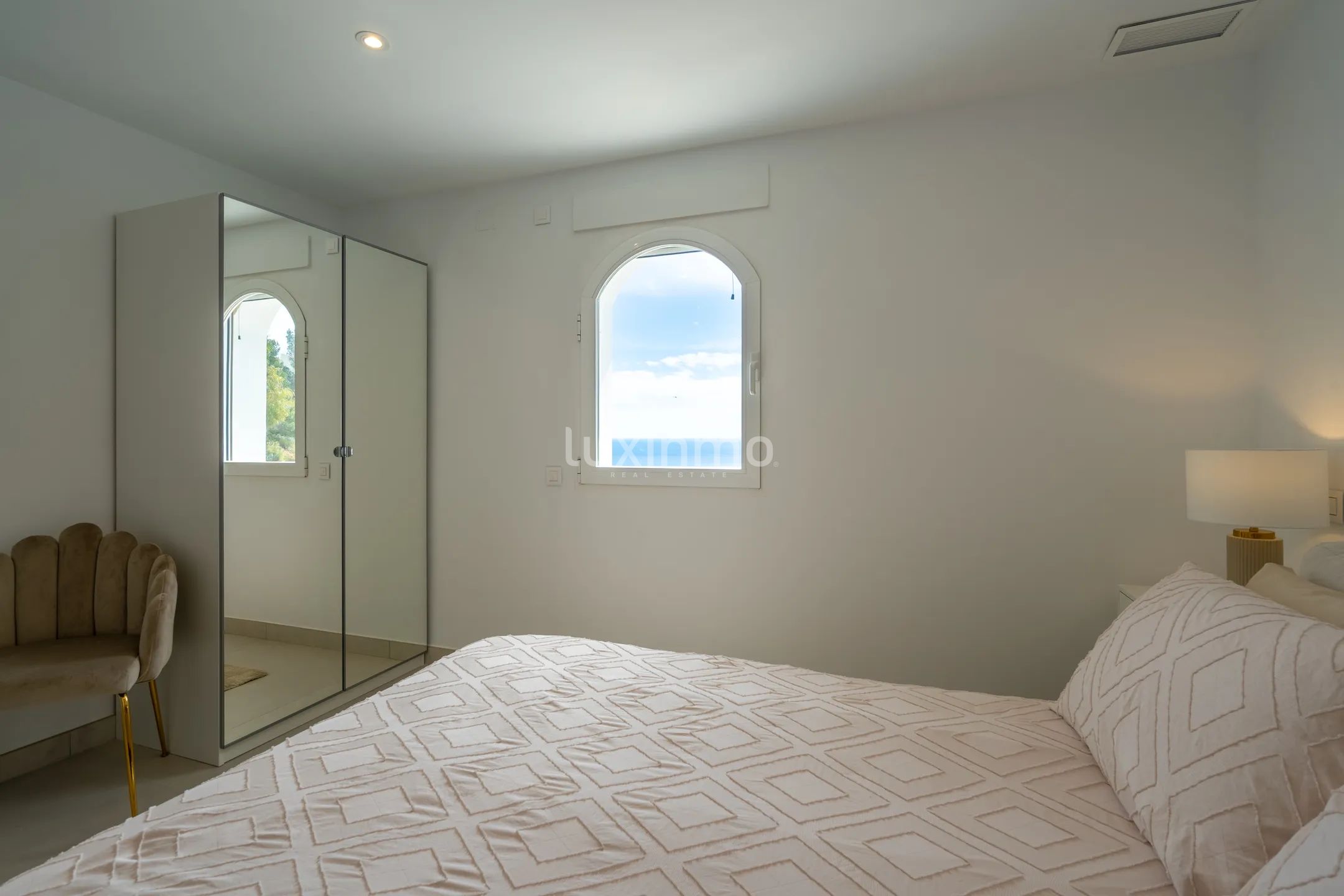 Villa with spectacular sea views for rent in Altea Hills — photo 12