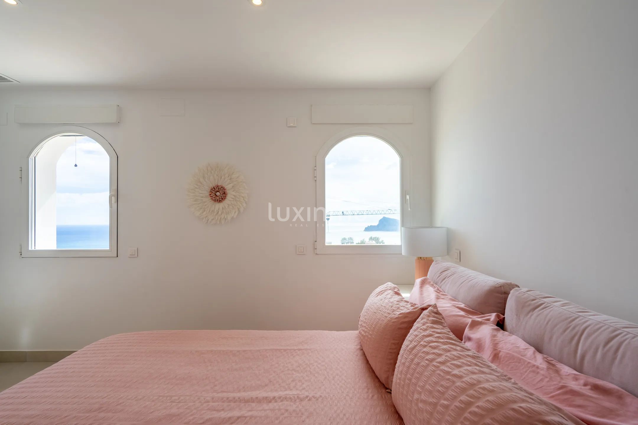 Villa with spectacular sea views for rent in Altea Hills — photo 16