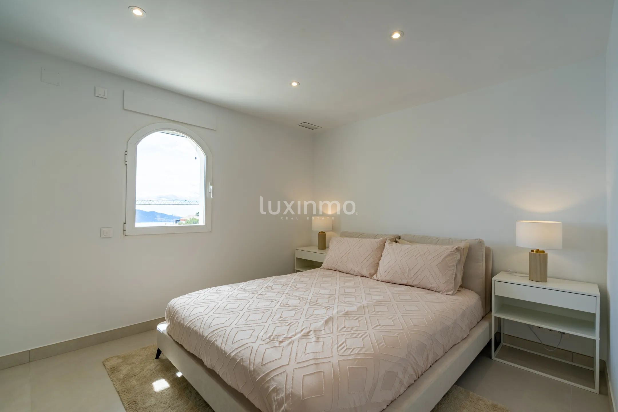 Villa with spectacular sea views for rent in Altea Hills — photo 25