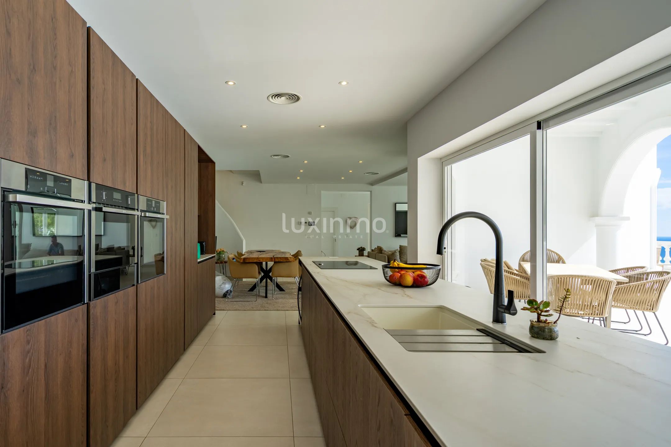 Villa with spectacular sea views for rent in Altea Hills — photo 10