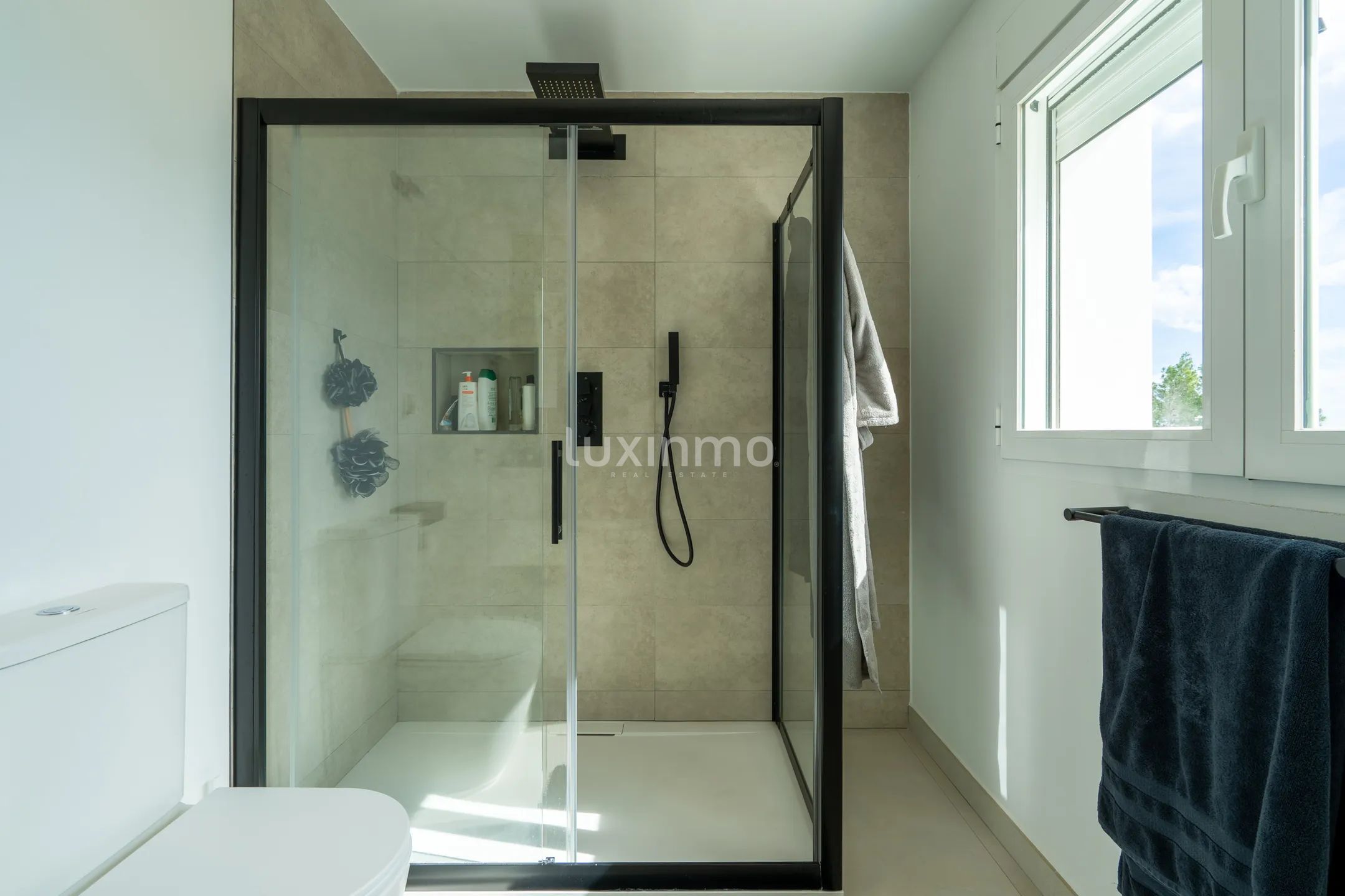 Villa with spectacular sea views for rent in Altea Hills — photo 35