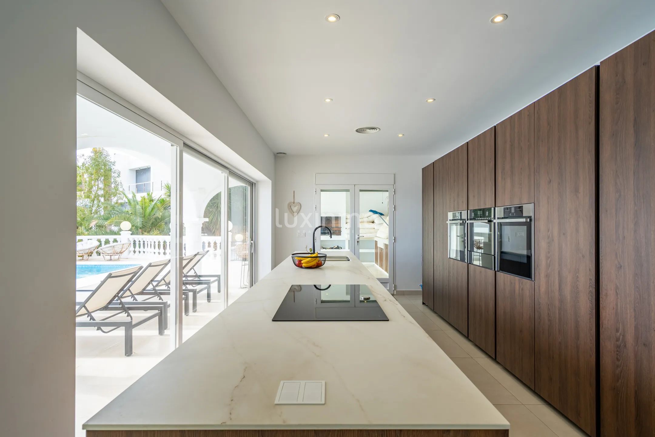 Villa with spectacular sea views for rent in Altea Hills — photo 9