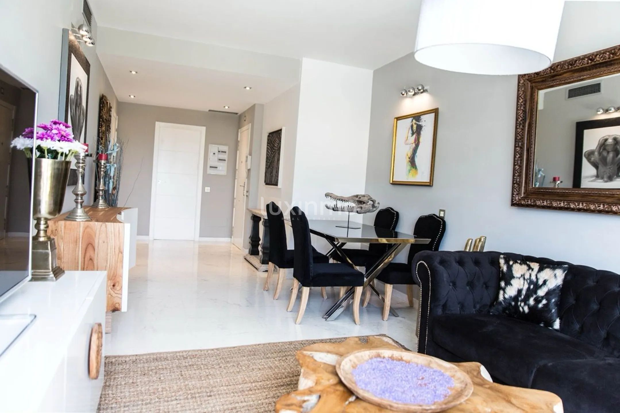 Luxurious Frontline Penthouse in Royal Beach Building — photo 16