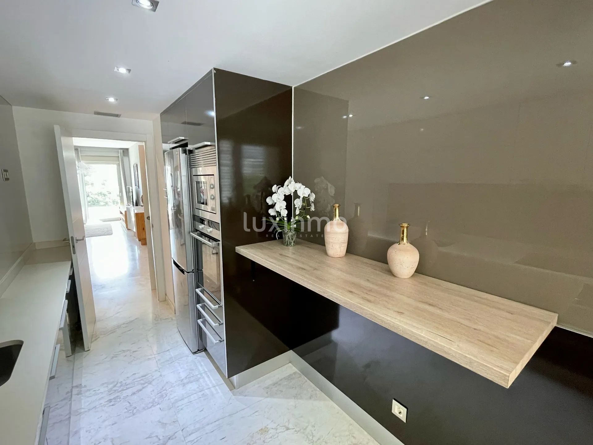Luxurious Frontline Penthouse in Royal Beach Building — photo 20
