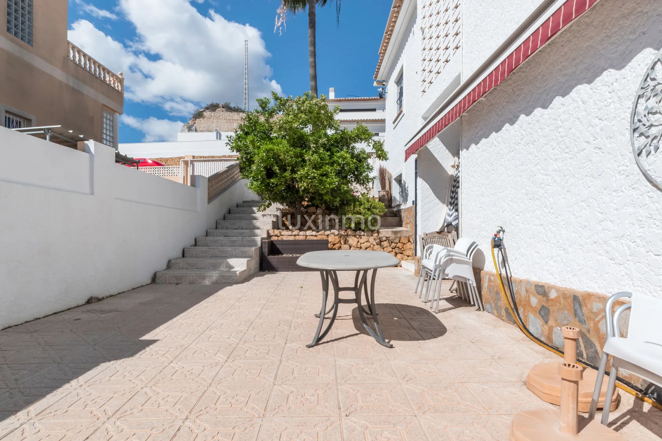 Impresionante villa con vistas al mar y montaña La Nucia — photo 27