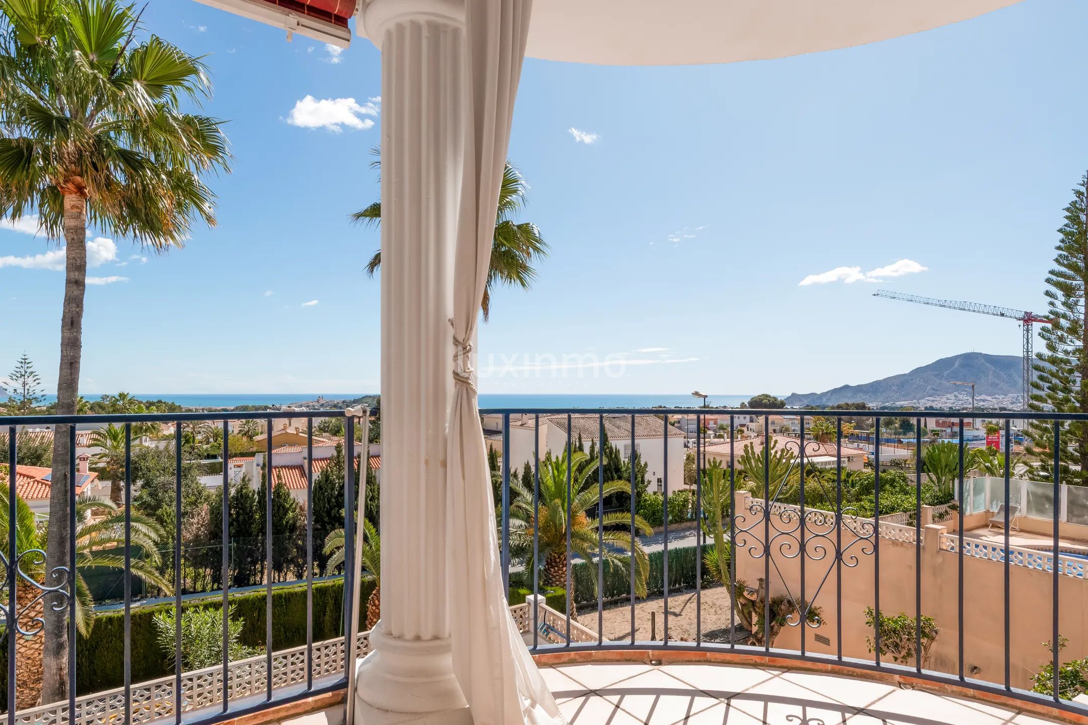 Impresionante villa con vistas al mar y montaña La Nucia — photo 3