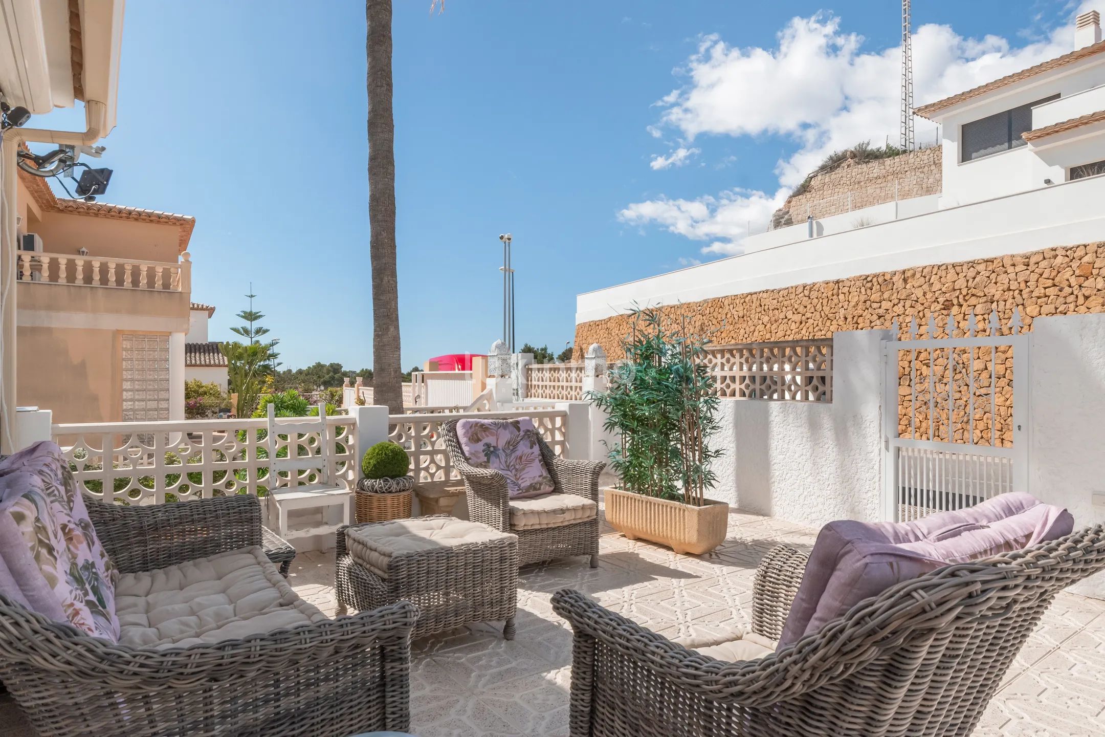 Impresionante villa con vistas al mar y montaña La Nucia — photo 26