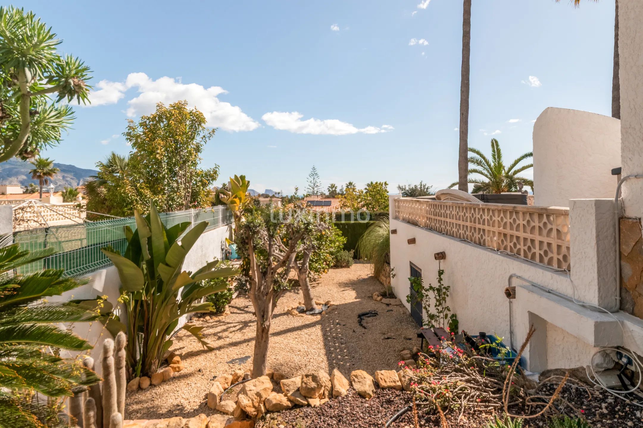 Impresionante villa con vistas al mar y montaña La Nucia — photo 31