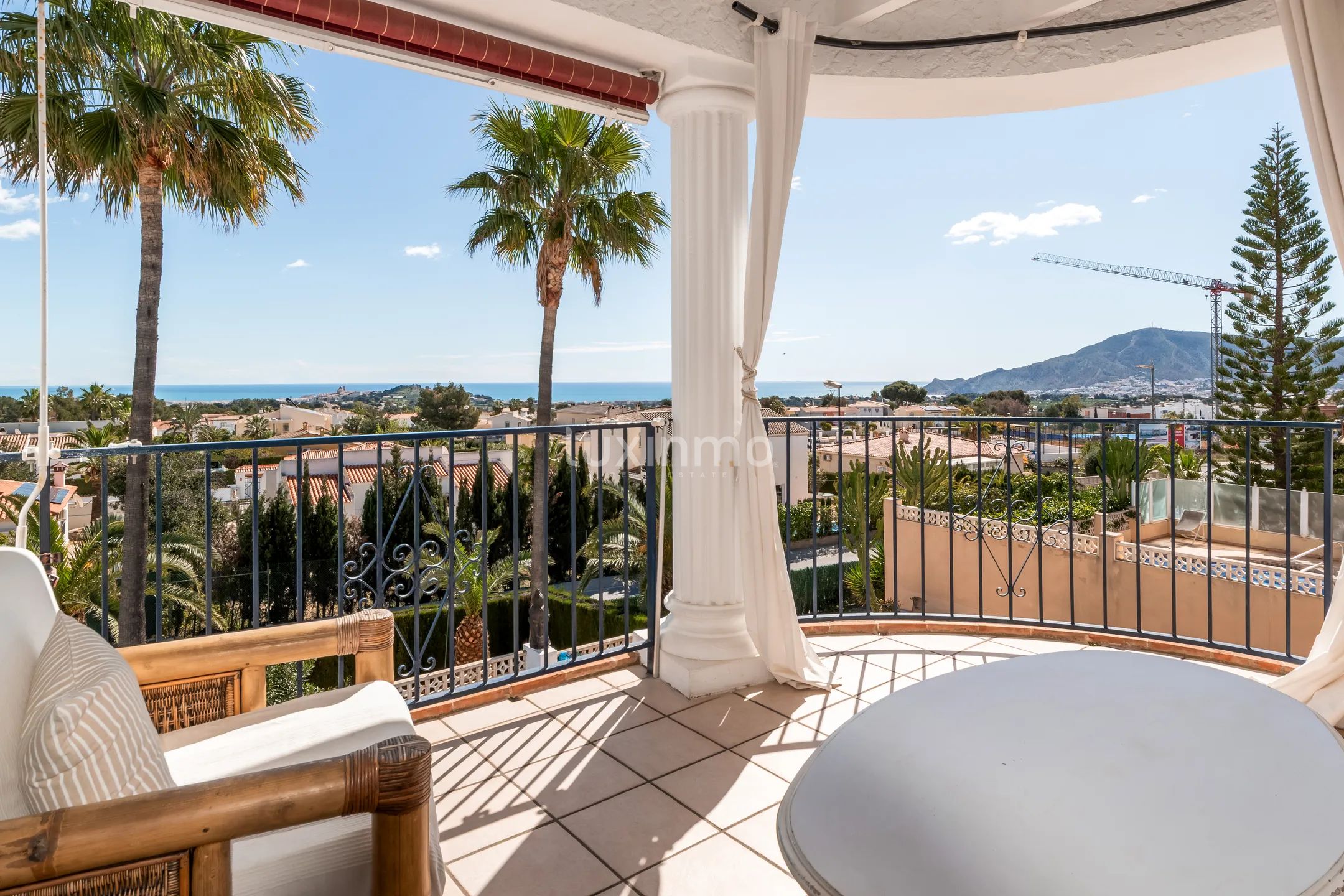 Impresionante villa con vistas al mar y montaña La Nucia — photo 4