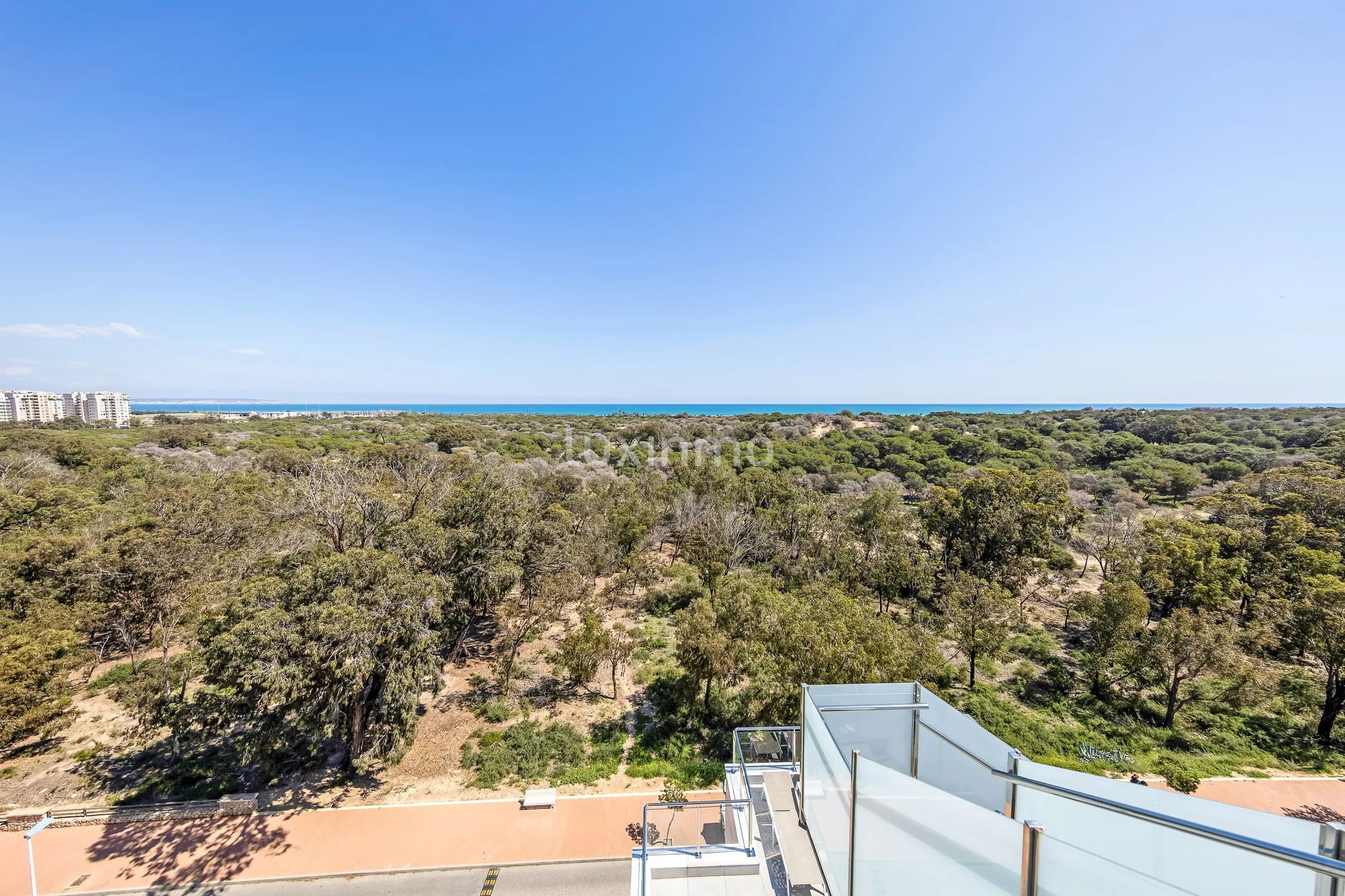 Front line sea duplex Penthouse in Guardamar for sale — photo 14