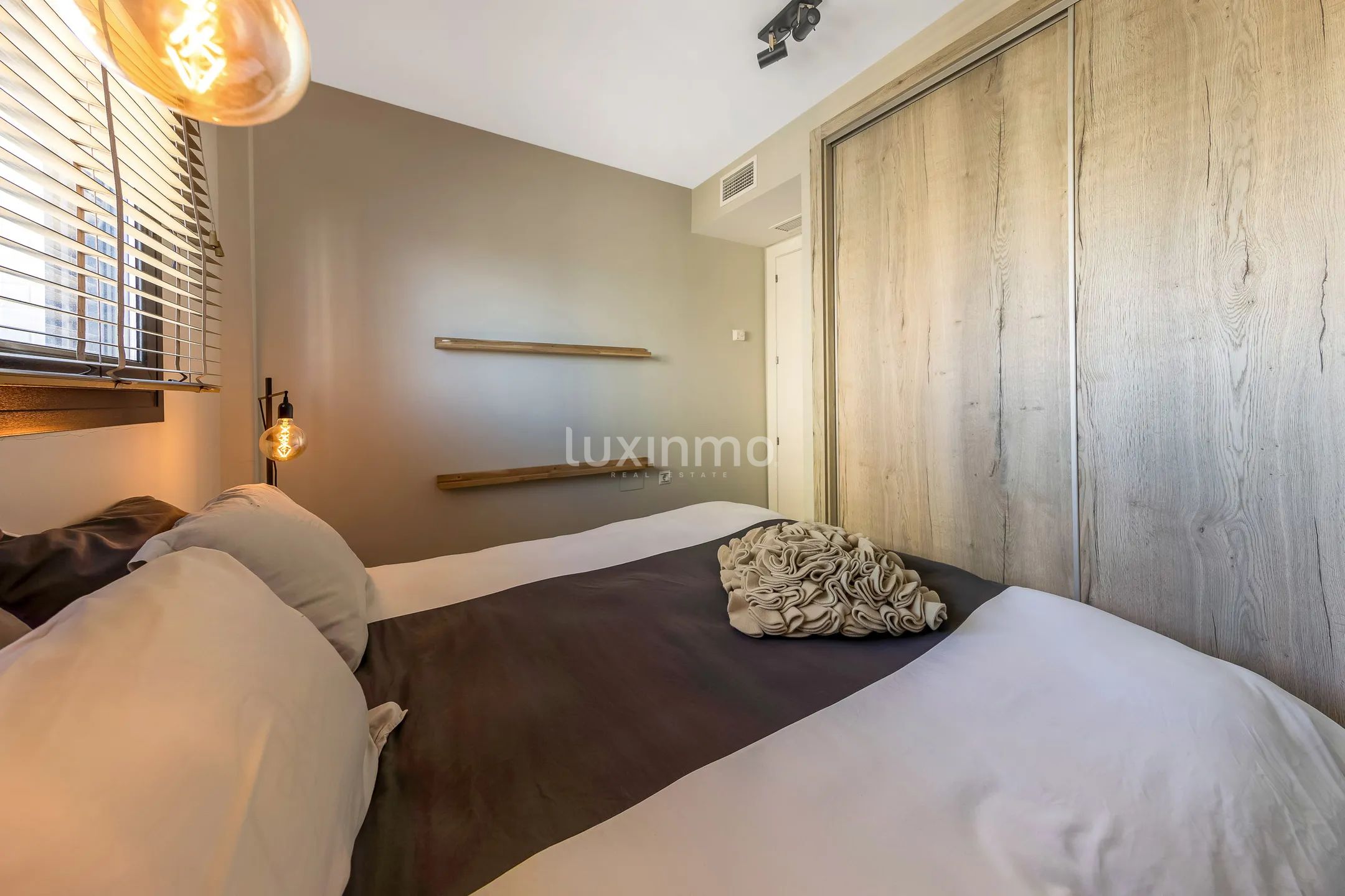 Front line sea duplex Penthouse in Guardamar for sale — photo 23