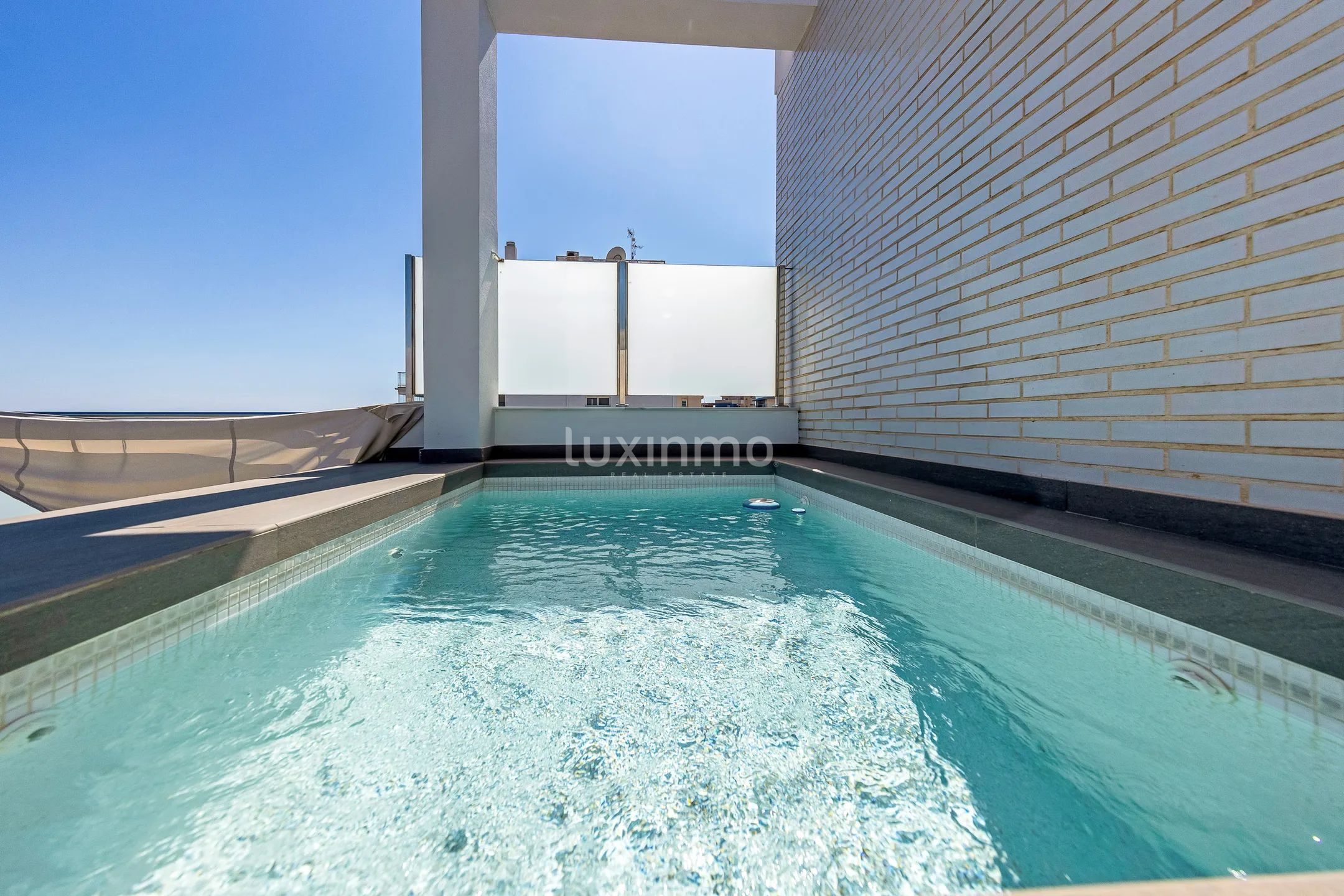 Front line sea duplex Penthouse in Guardamar for sale — photo 3
