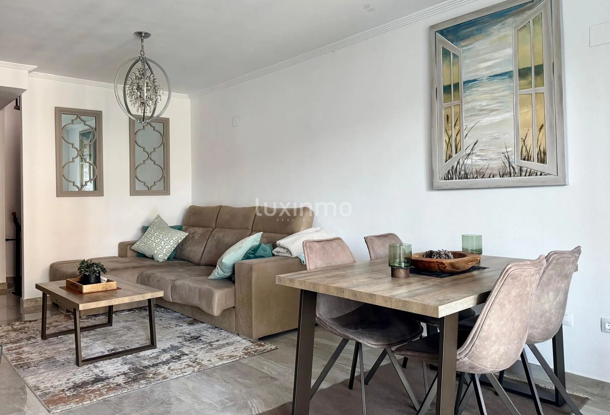 Modern Penthouse with Rooftop Terrace — photo 9