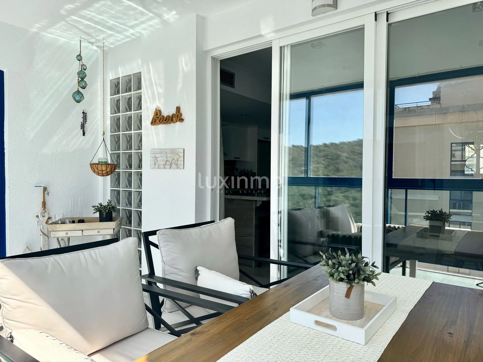 Modern Penthouse with Rooftop Terrace — photo 2