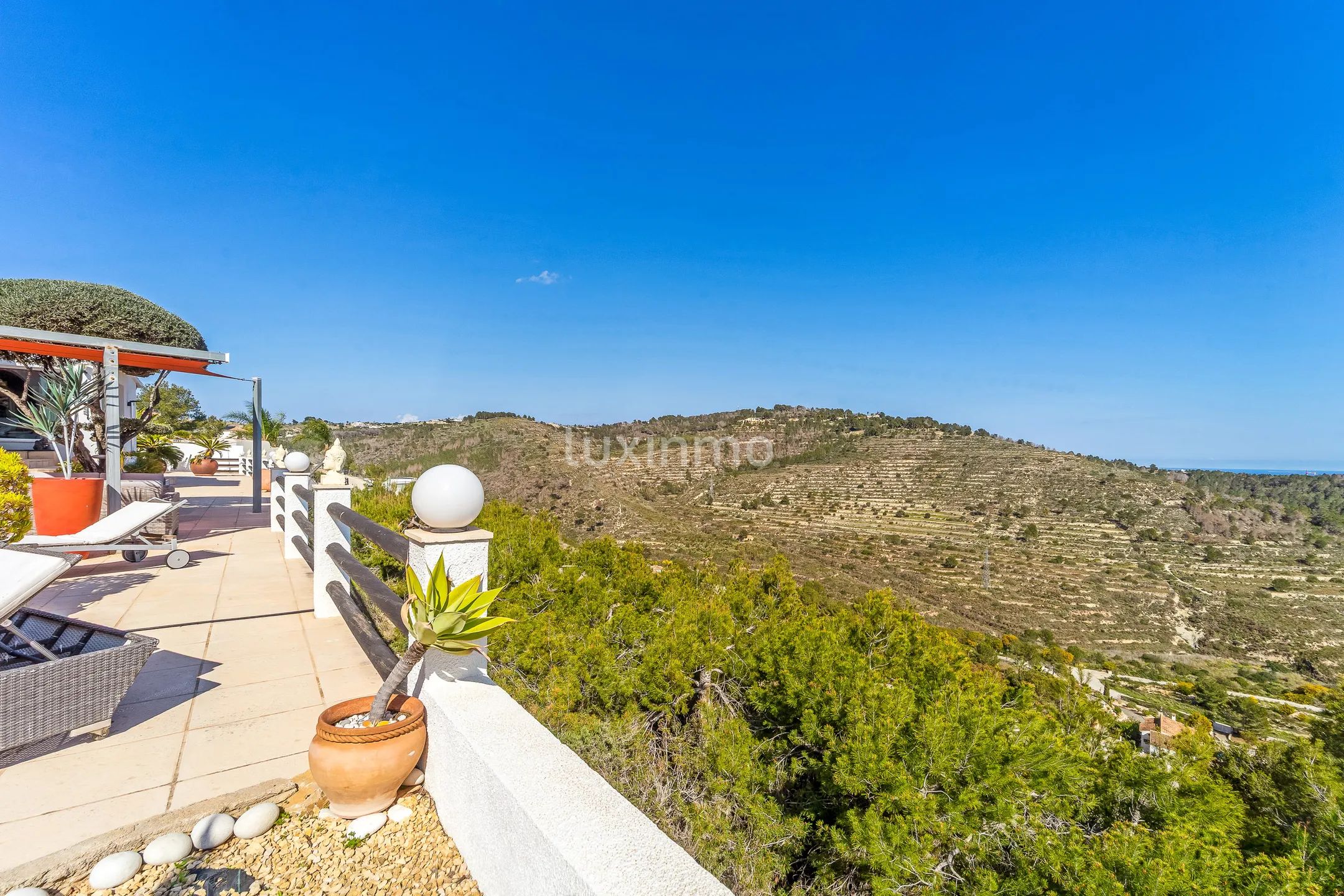 Panoramablick auf das Meer und die Berge - volle Privatsphäre — photo 34