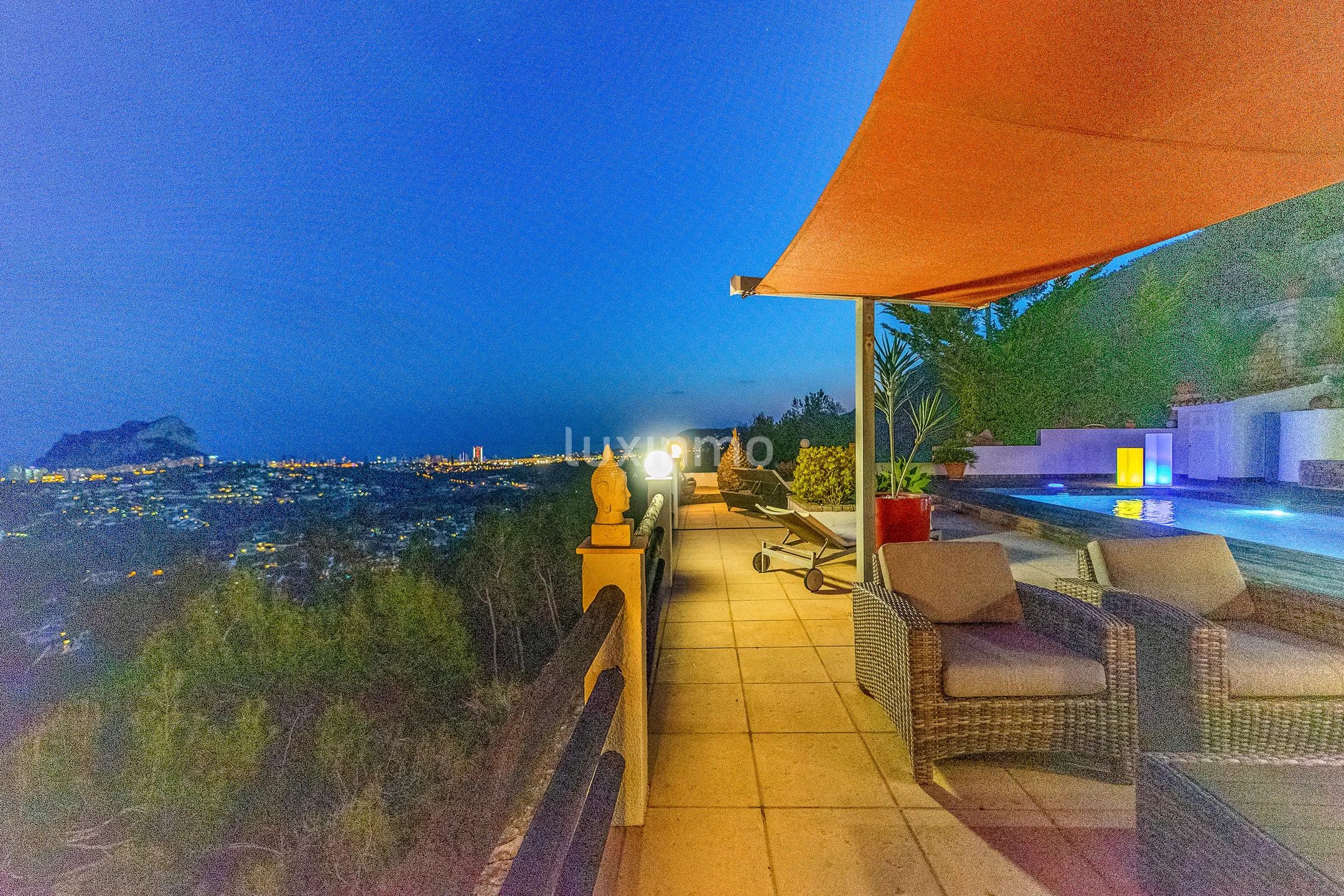 Panoramablick auf das Meer und die Berge - volle Privatsphäre — photo 51