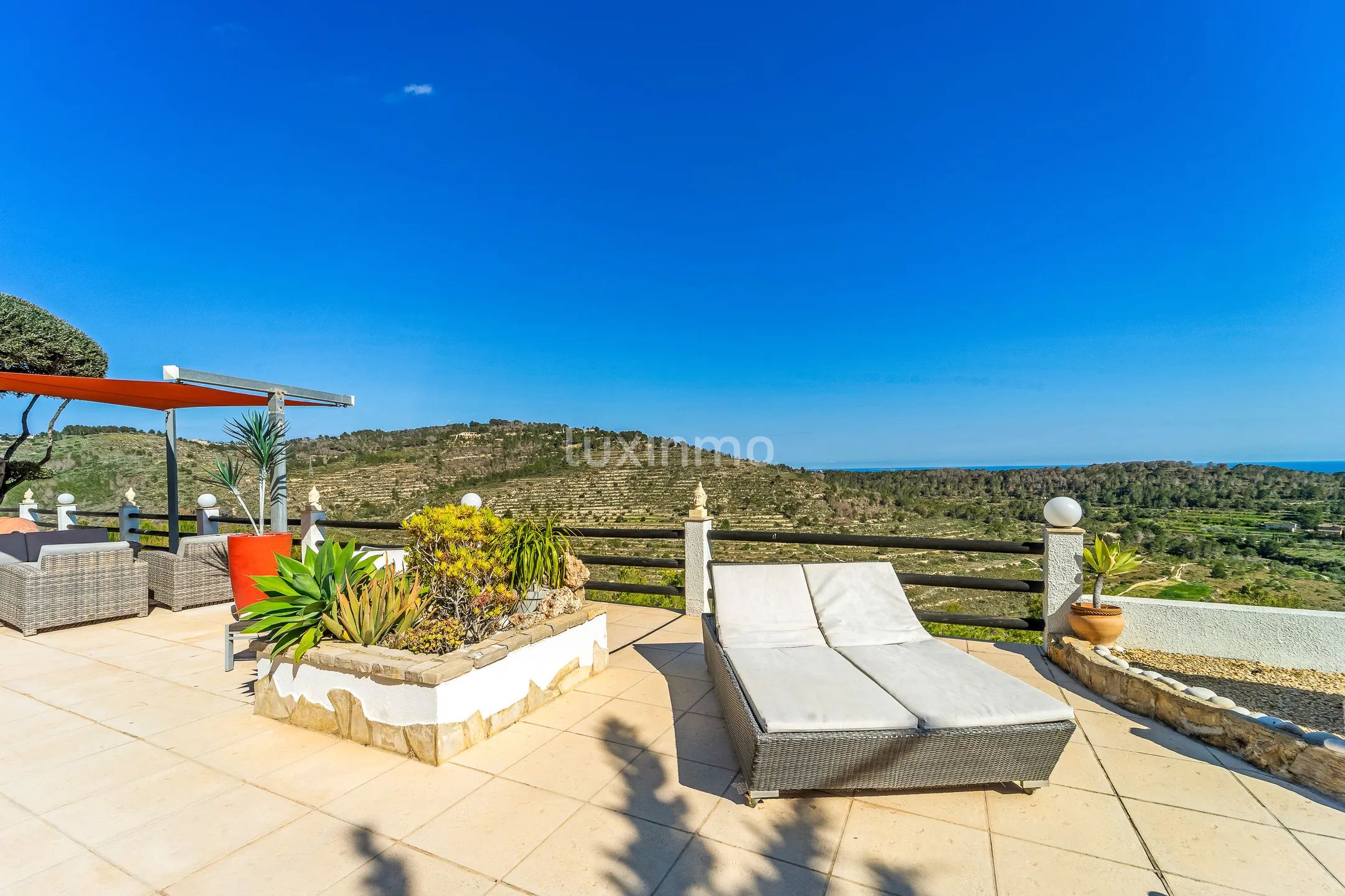 Panoramic views to the sea and mountains- full privacy — photo 4