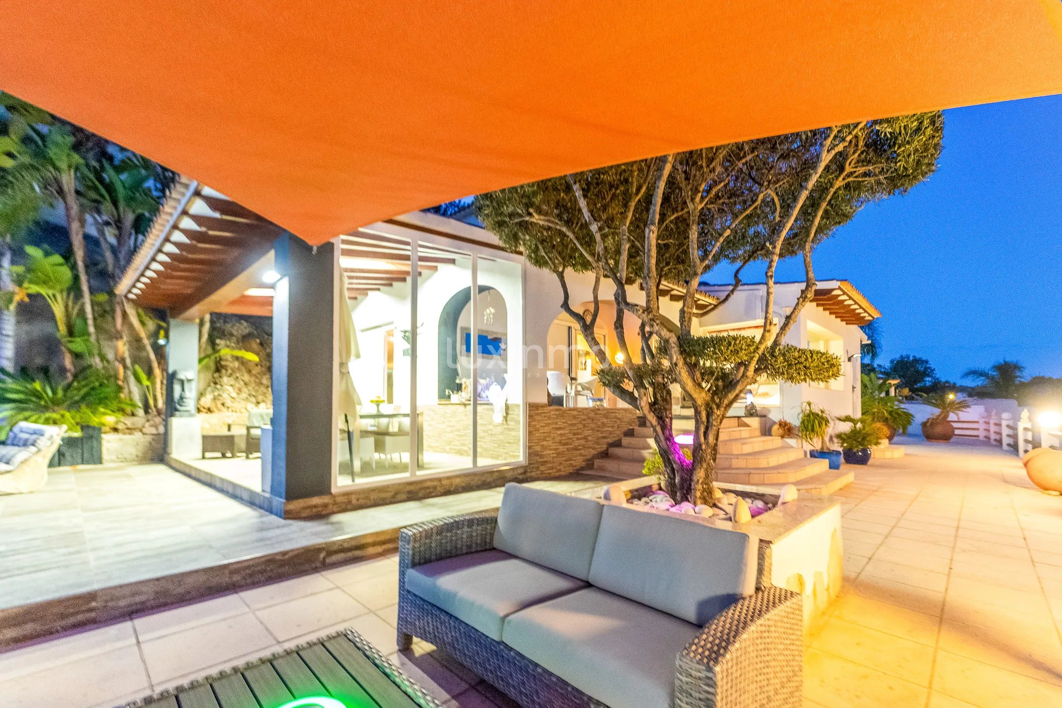 Panoramablick auf das Meer und die Berge - volle Privatsphäre — photo 47