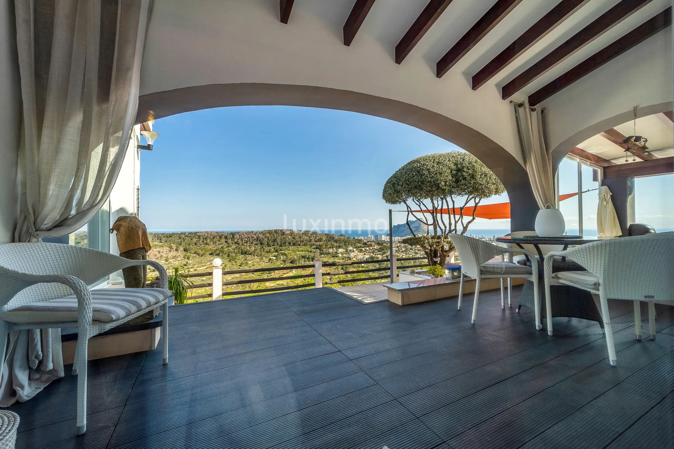 Panoramablick auf das Meer und die Berge - volle Privatsphäre — photo 37