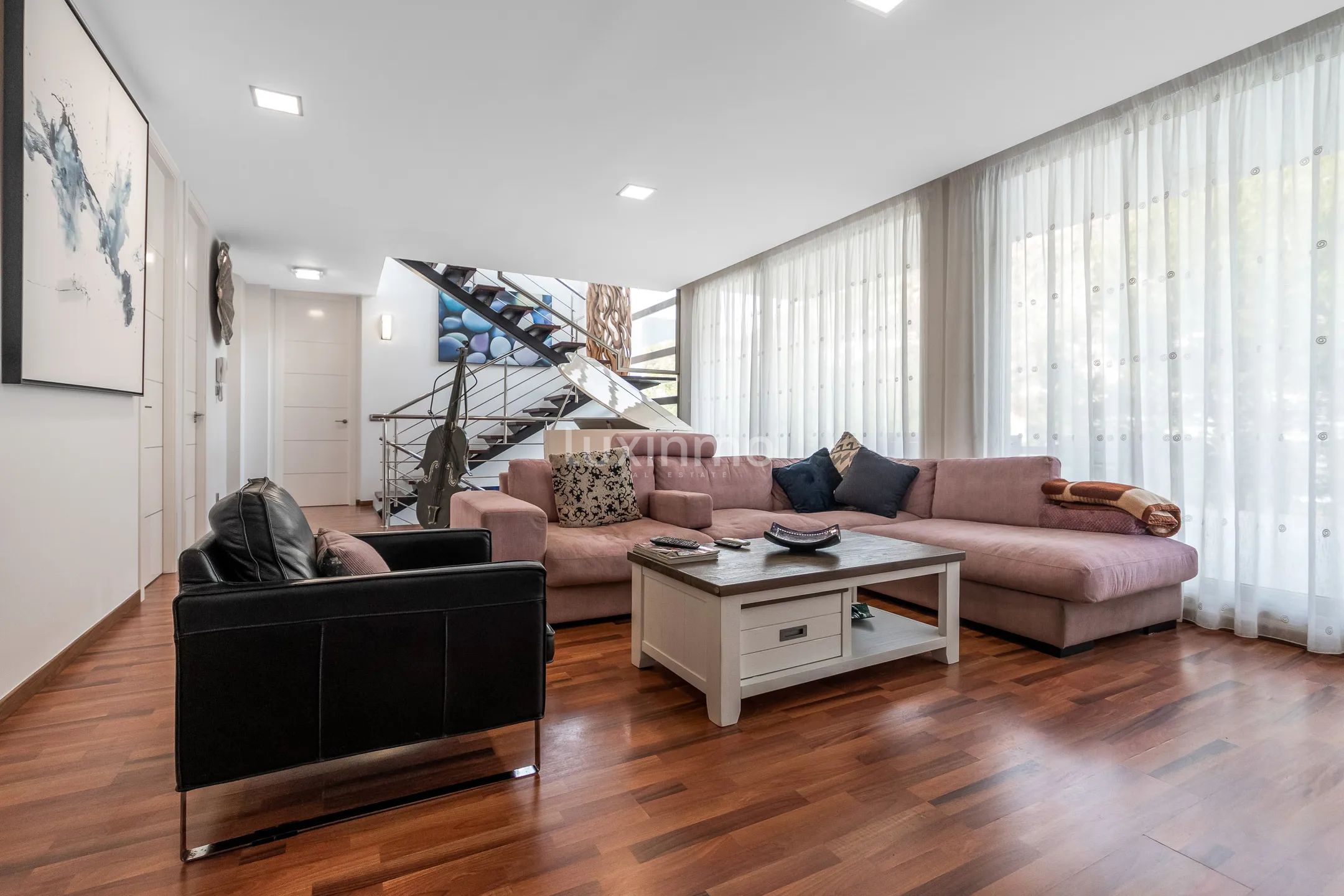 willa z pięknym widokiem na przyrodę — photo 12