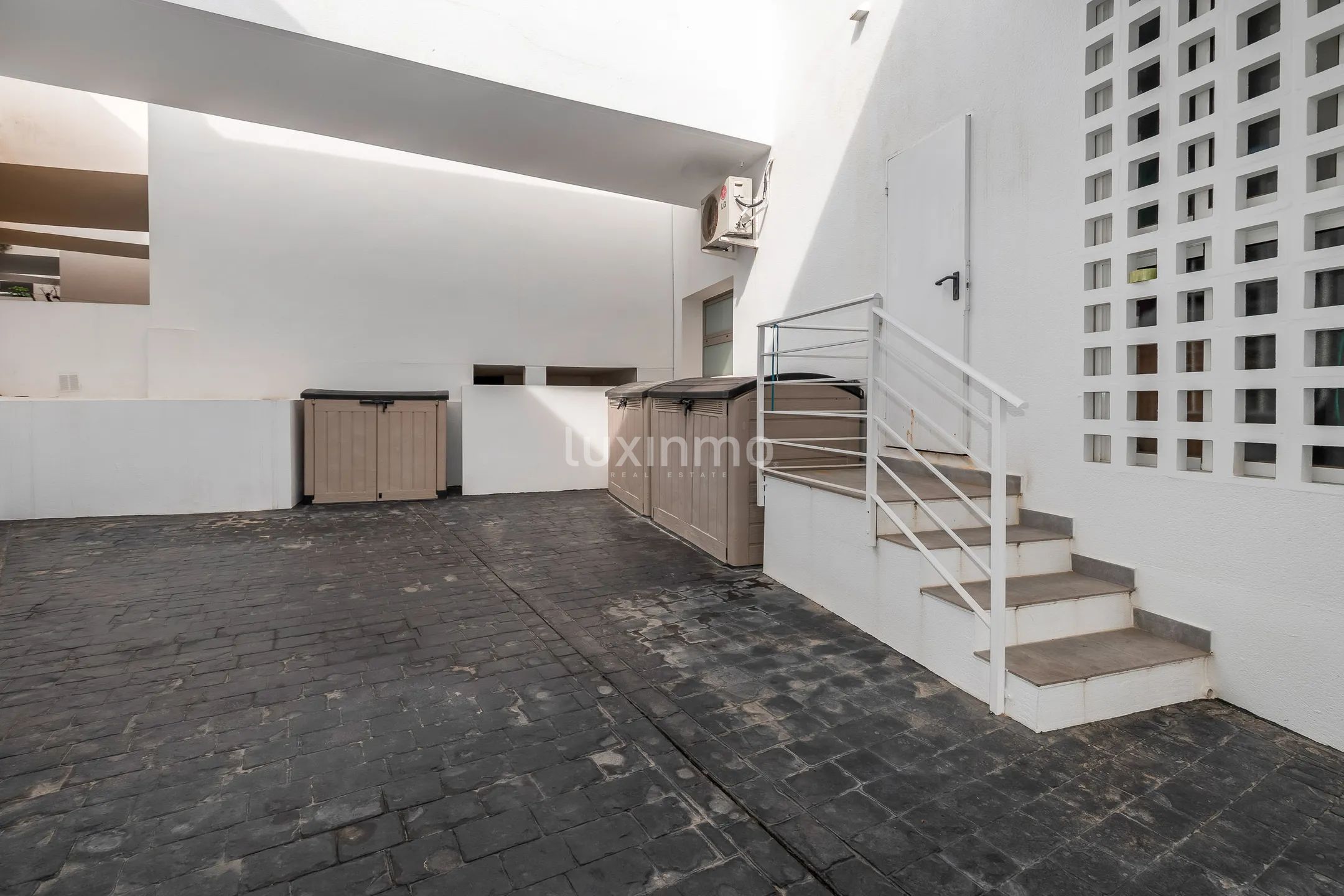 willa z pięknym widokiem na przyrodę — photo 22