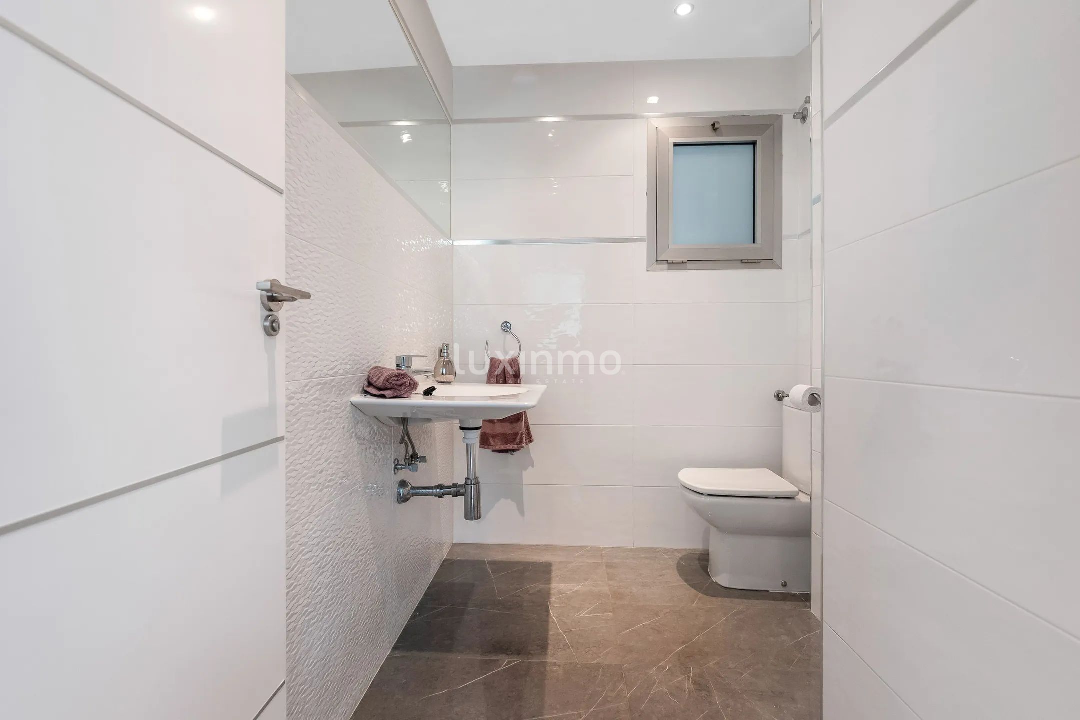 willa z pięknym widokiem na przyrodę — photo 14