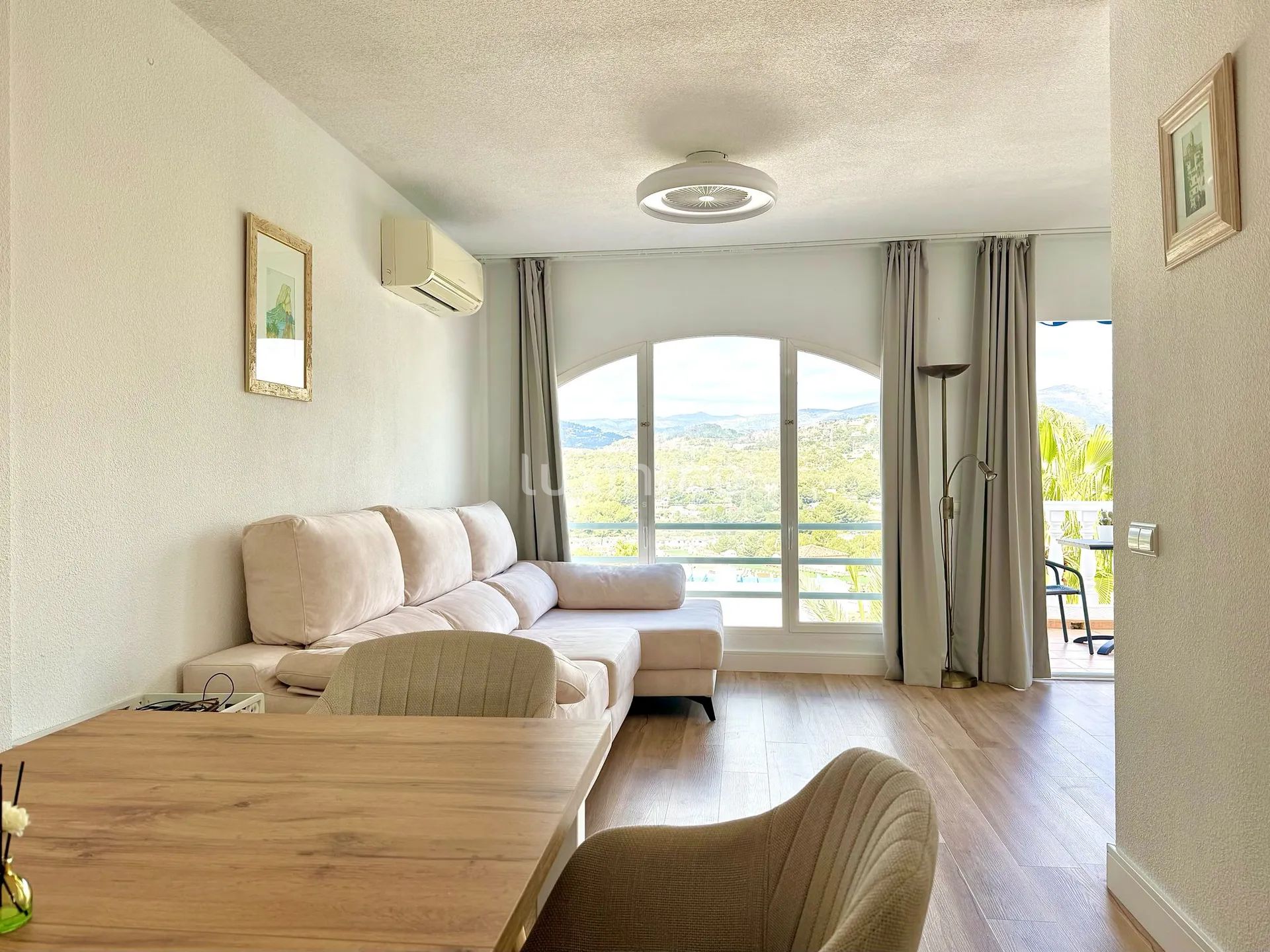 Modern duplex met prachtig uitzicht op de bergen in Calpe — photo 1