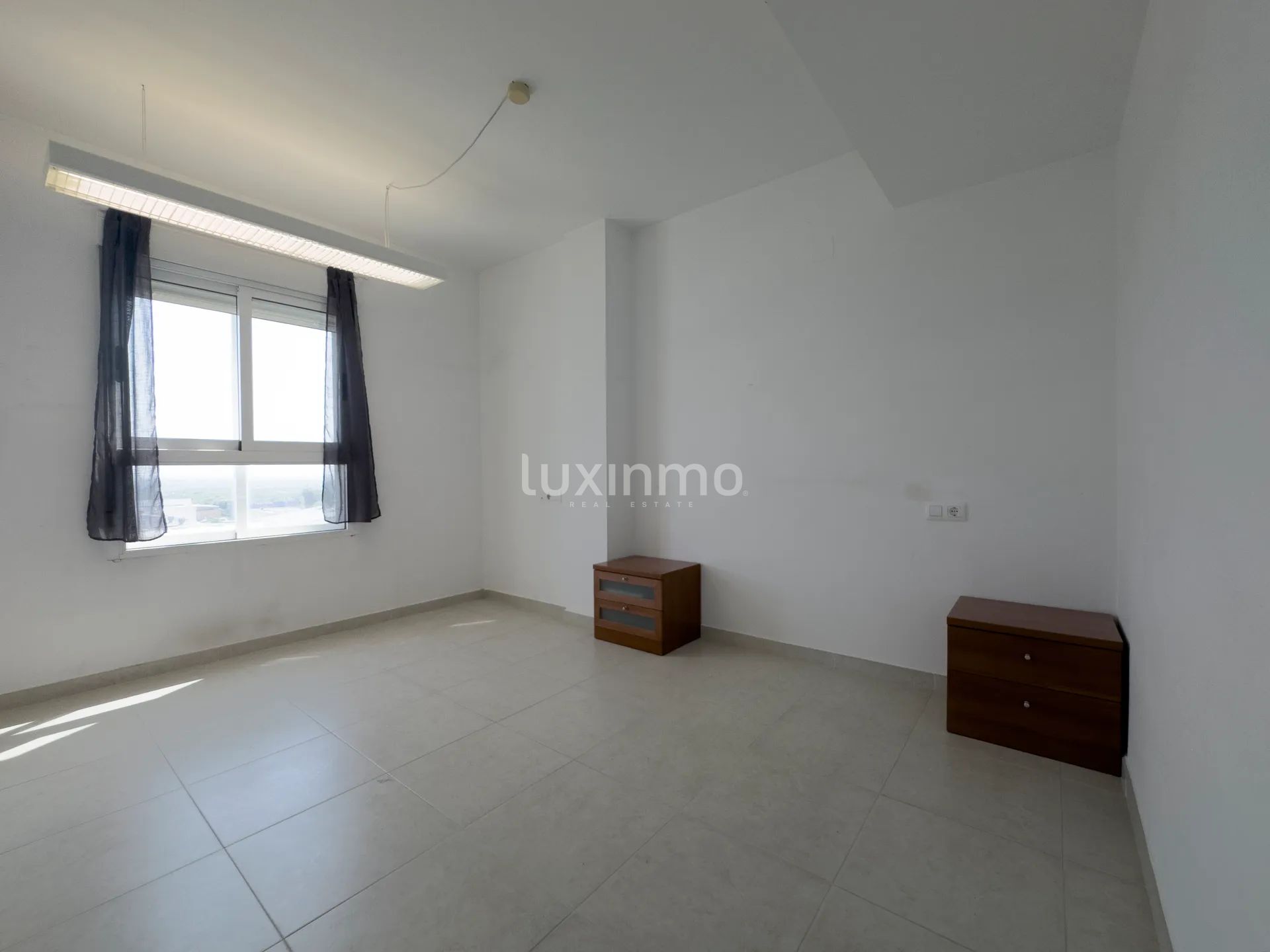 Stunning Rustic Penthouse with Breathtaking Sea and Countryside Views in Pego — photo 18