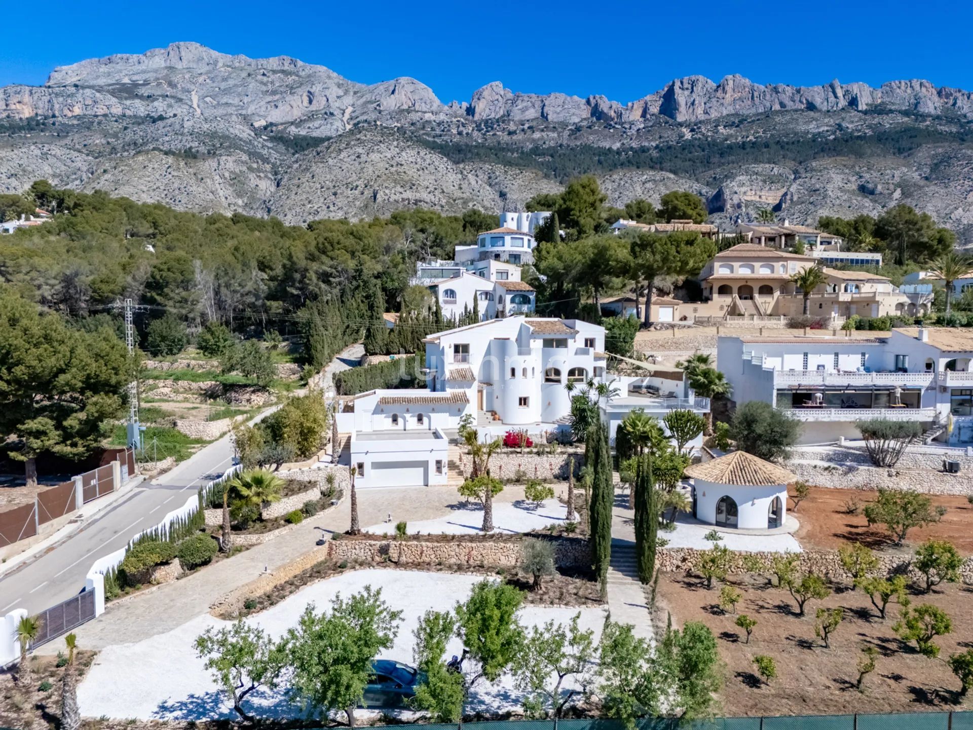 Lyxig villa i medelhavs- och ibizastil i Altea med öppen utsikt — photo 2