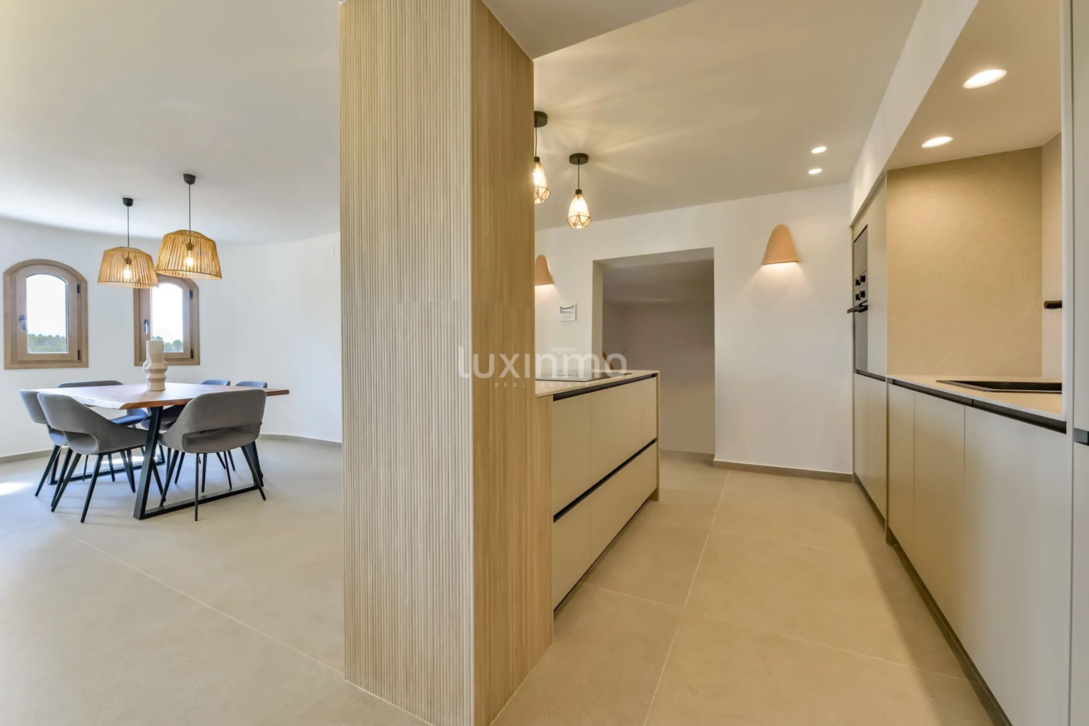 Lyxig villa i medelhavs- och ibizastil i Altea med öppen utsikt — photo 11