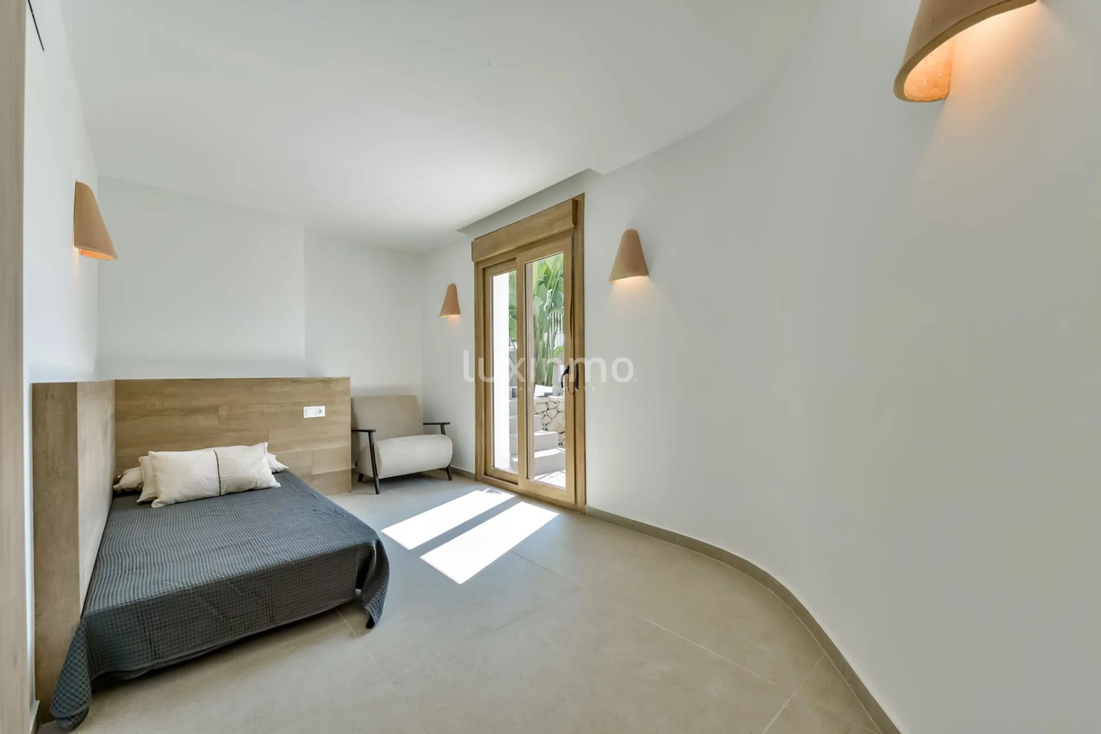 Lyxig villa i medelhavs- och ibizastil i Altea med öppen utsikt — photo 29