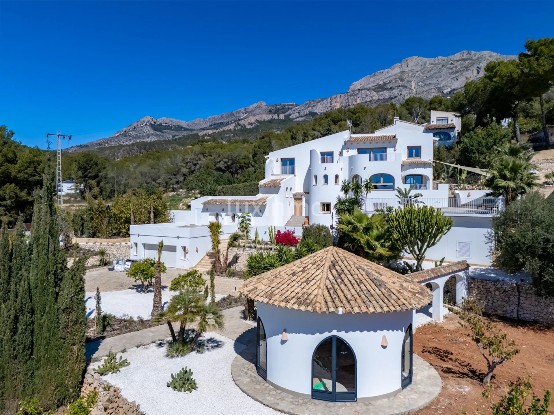 Lyxig villa i medelhavs- och ibizastil i Altea med öppen utsikt — photo 3