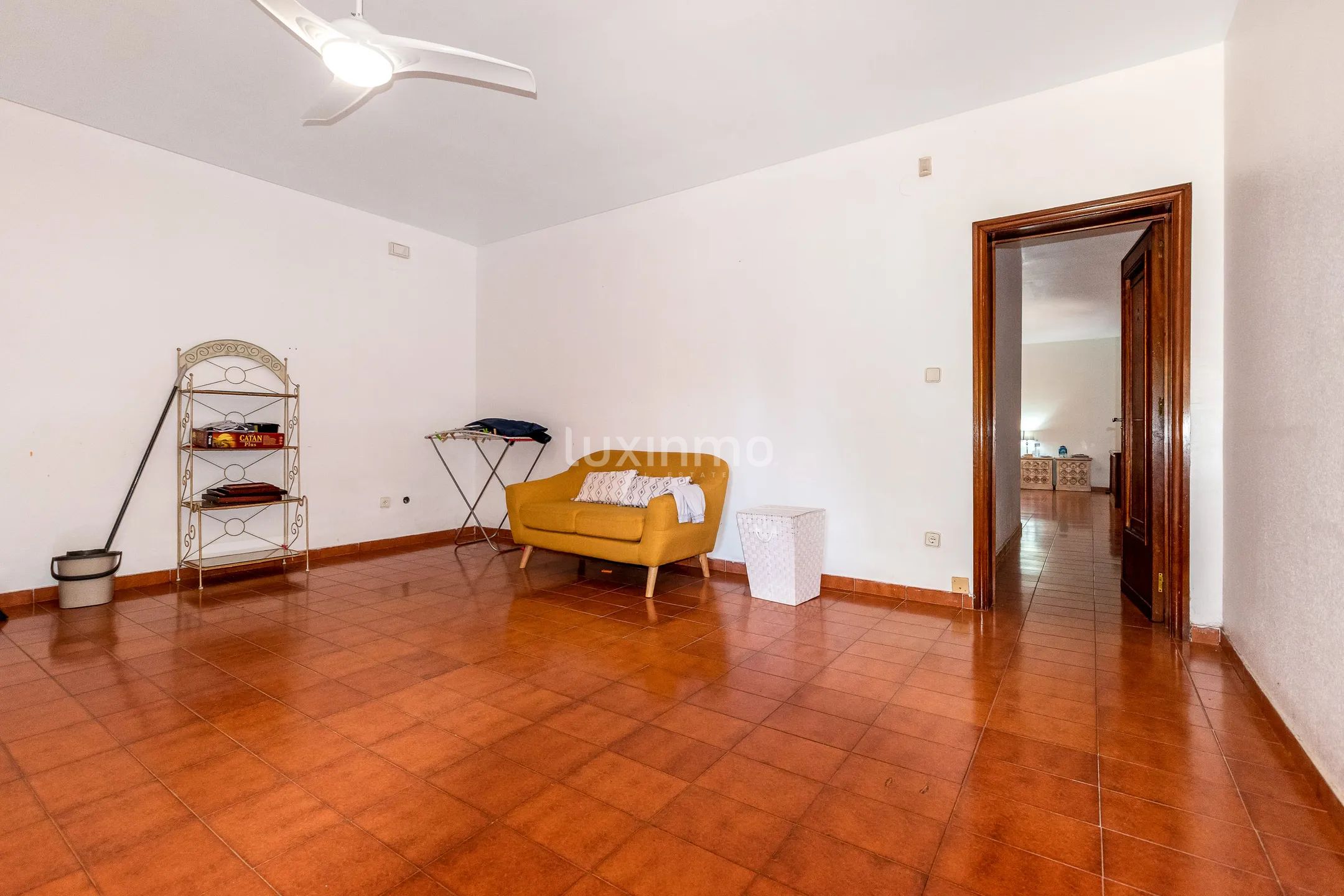 Beautiful house for sale with pool and mountain views — photo 22