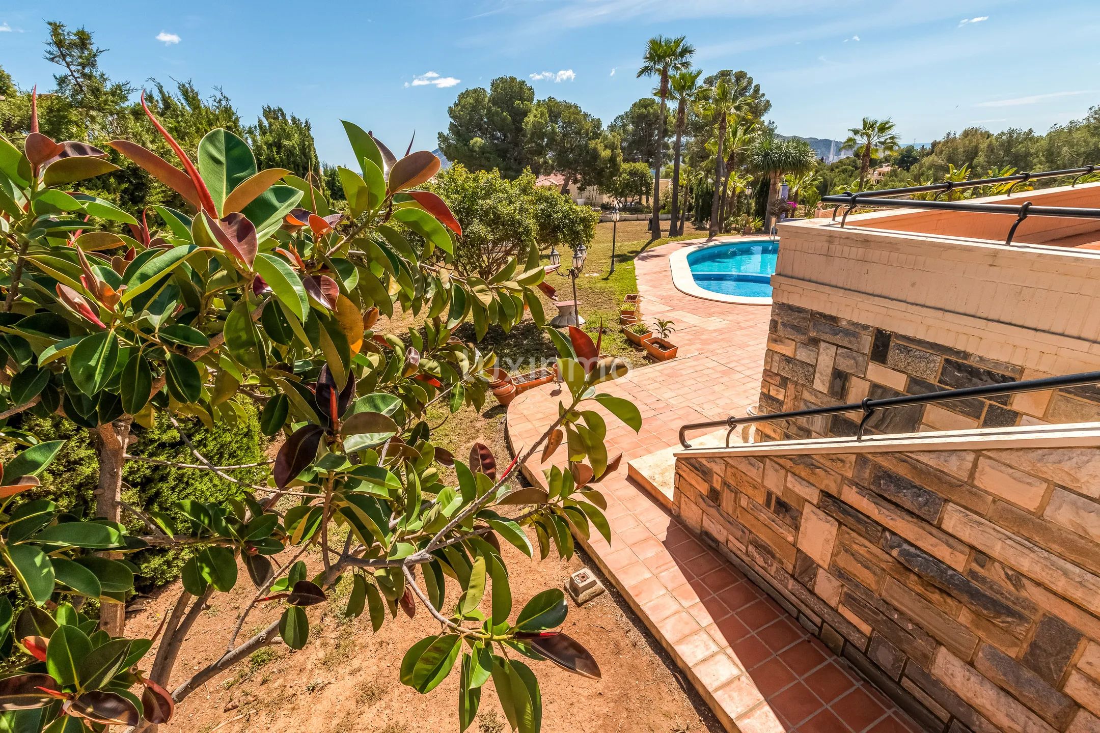 Beautiful house for sale with pool and mountain views — photo 27