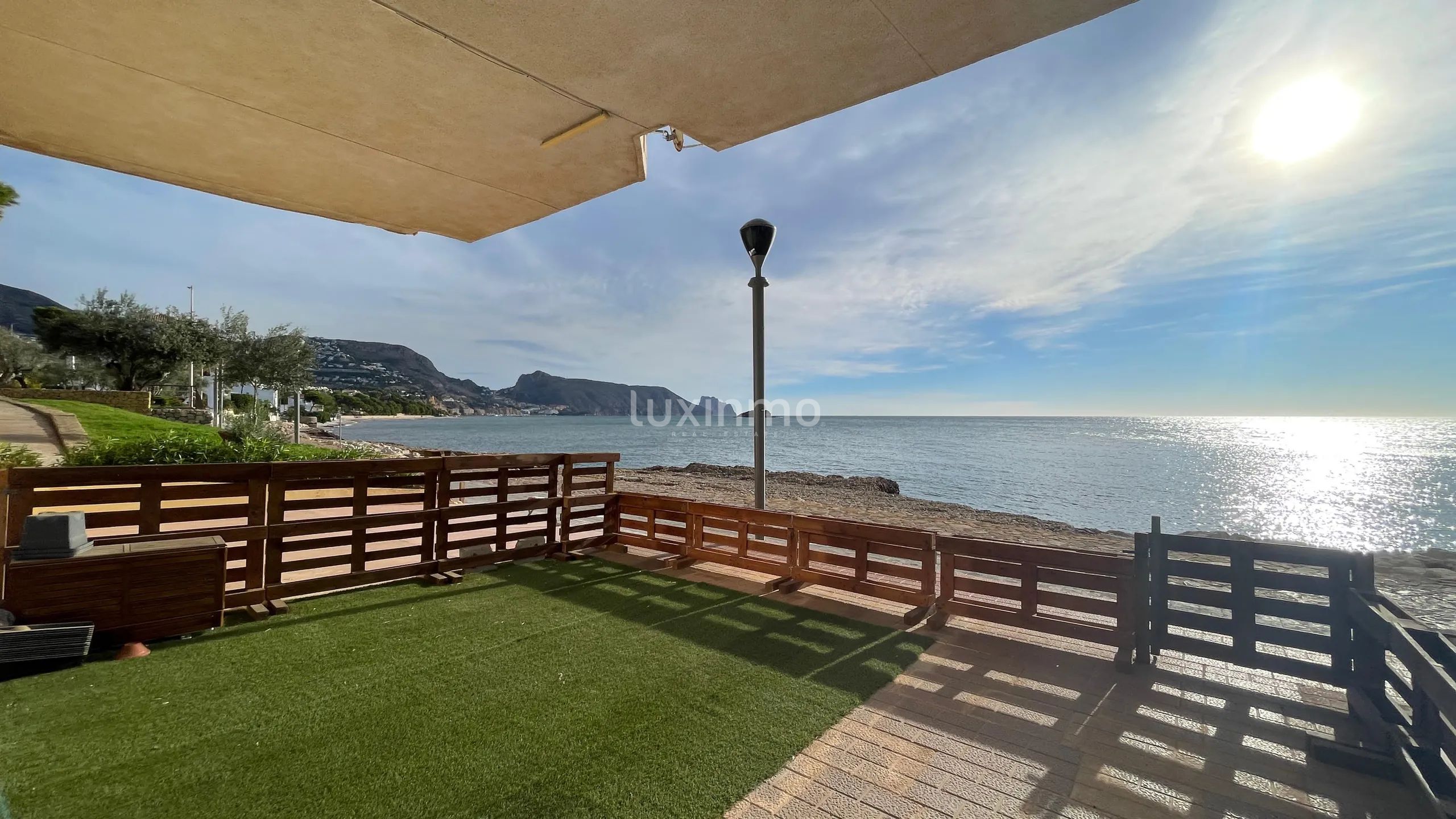 Vakker duplexleilighet i loftstil i første linje Altea — photo 4