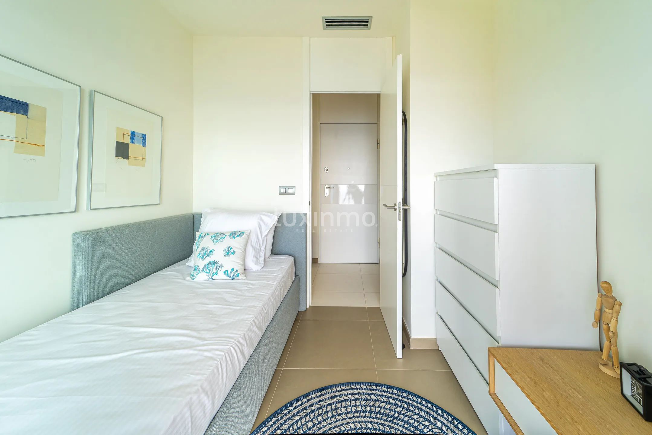 Geweldig appartement met prachtig uitzicht op zee Playa Poniente — photo 16